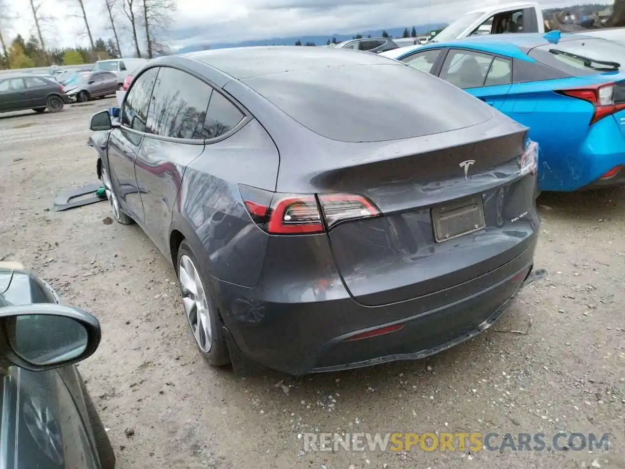 3 Photograph of a damaged car 5YJYGDEE0MF213340 TESLA MODEL Y 2021