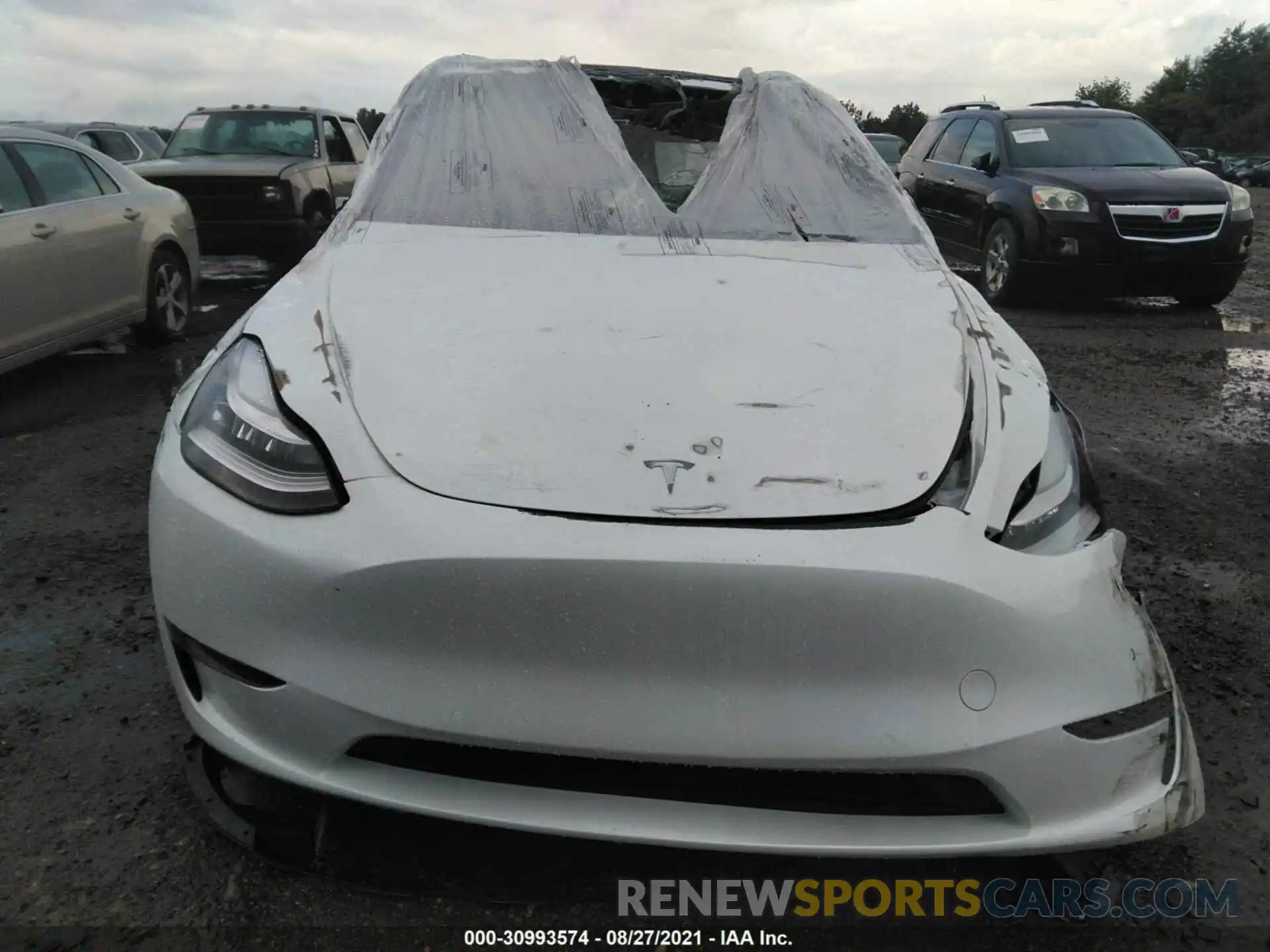 10 Photograph of a damaged car 5YJYGDEE0MF224306 TESLA MODEL Y 2021