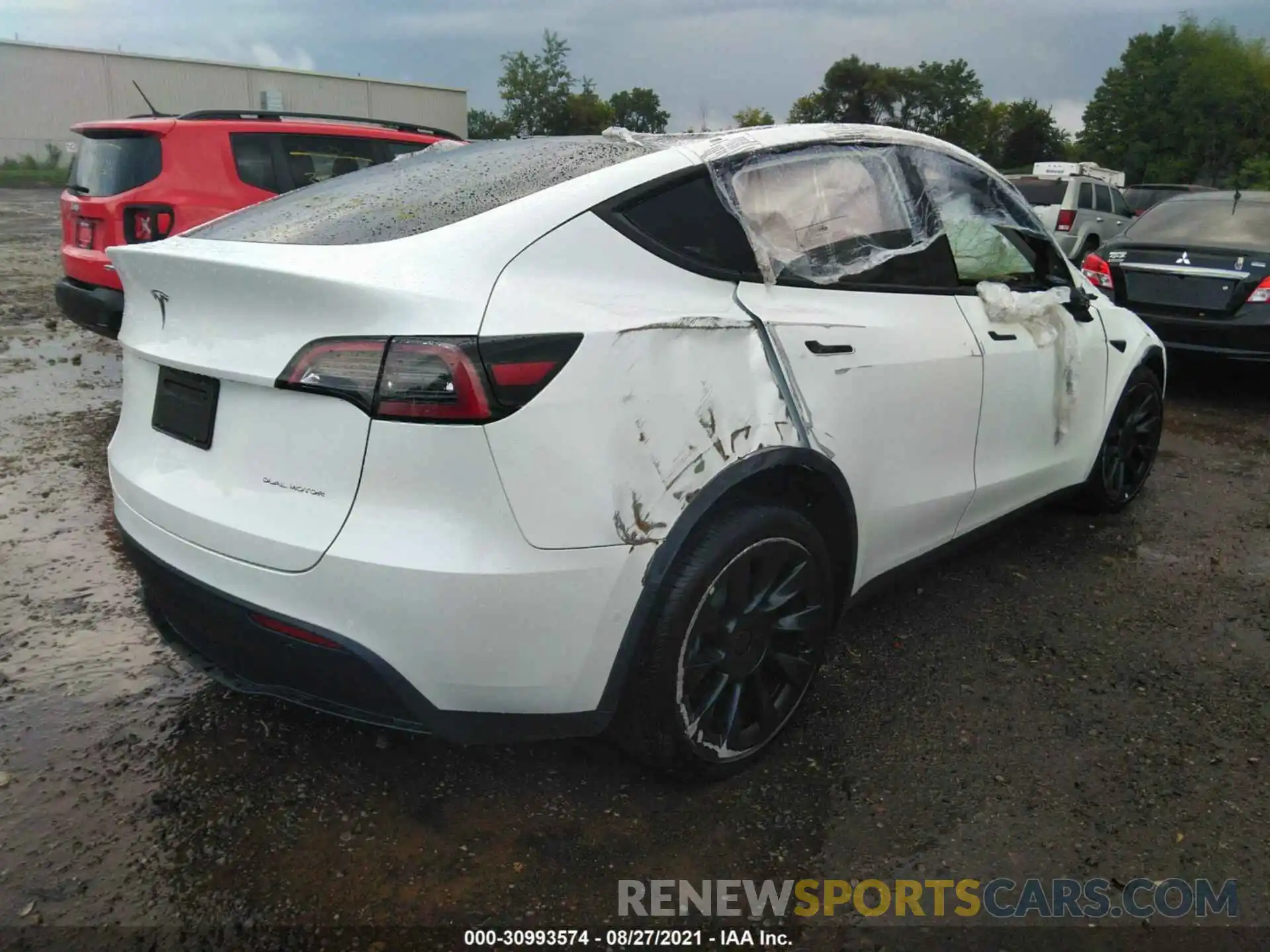 4 Photograph of a damaged car 5YJYGDEE0MF224306 TESLA MODEL Y 2021