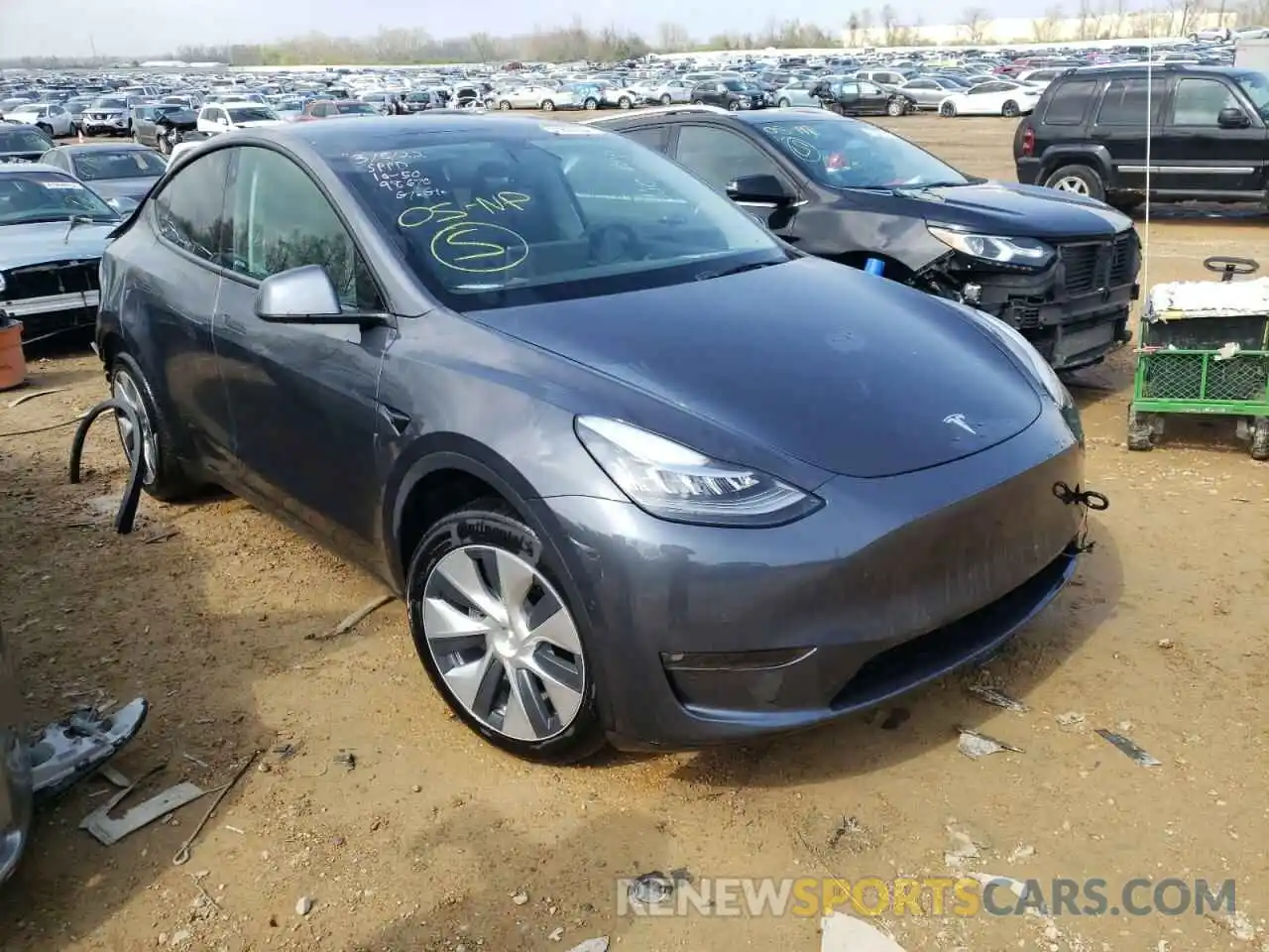 1 Photograph of a damaged car 5YJYGDEE0MF225214 TESLA MODEL Y 2021