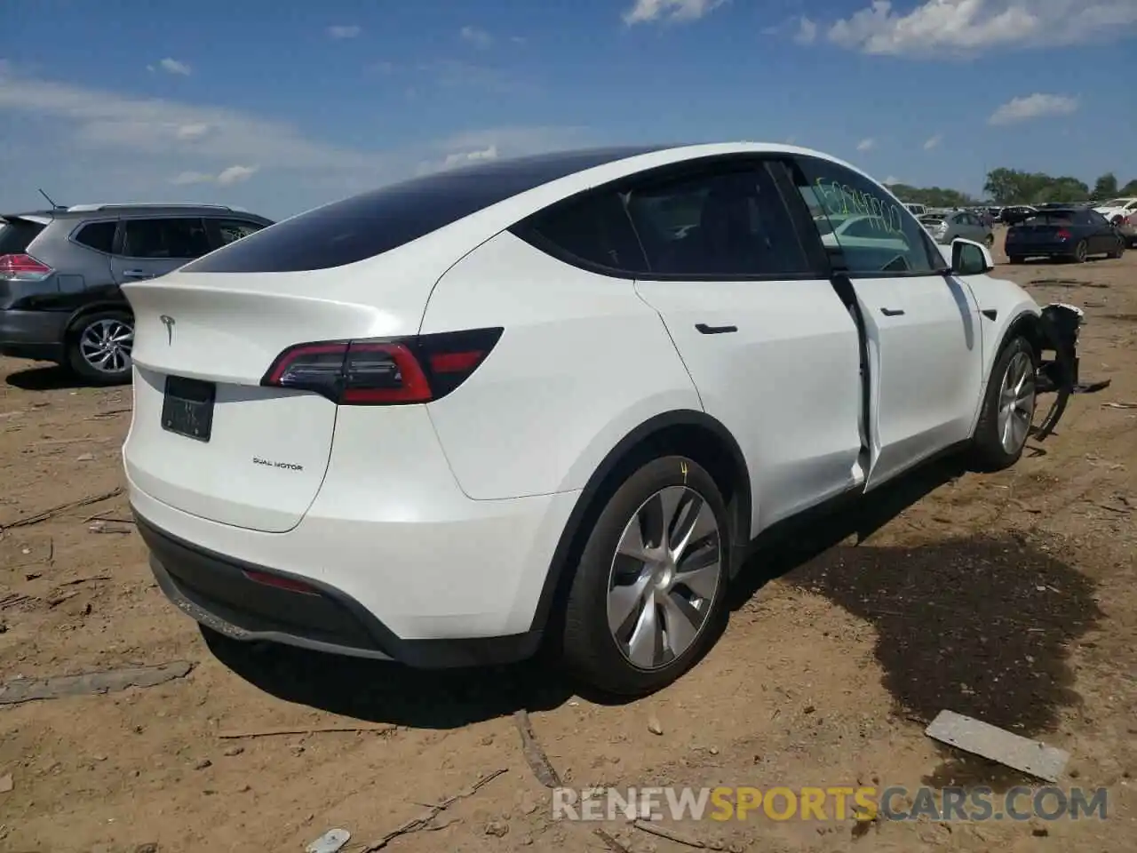 4 Photograph of a damaged car 5YJYGDEE0MF227805 TESLA MODEL Y 2021