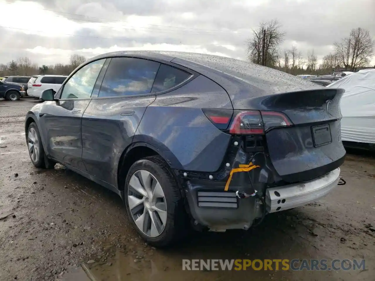 3 Photograph of a damaged car 5YJYGDEE0MF232437 TESLA MODEL Y 2021