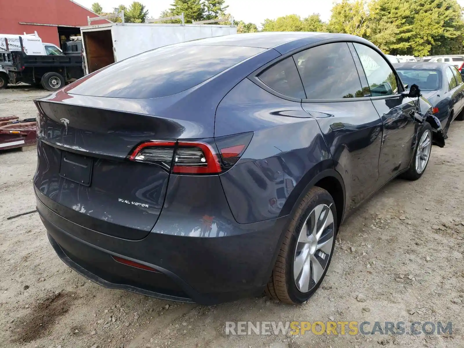 4 Photograph of a damaged car 5YJYGDEE0MF233541 TESLA MODEL Y 2021