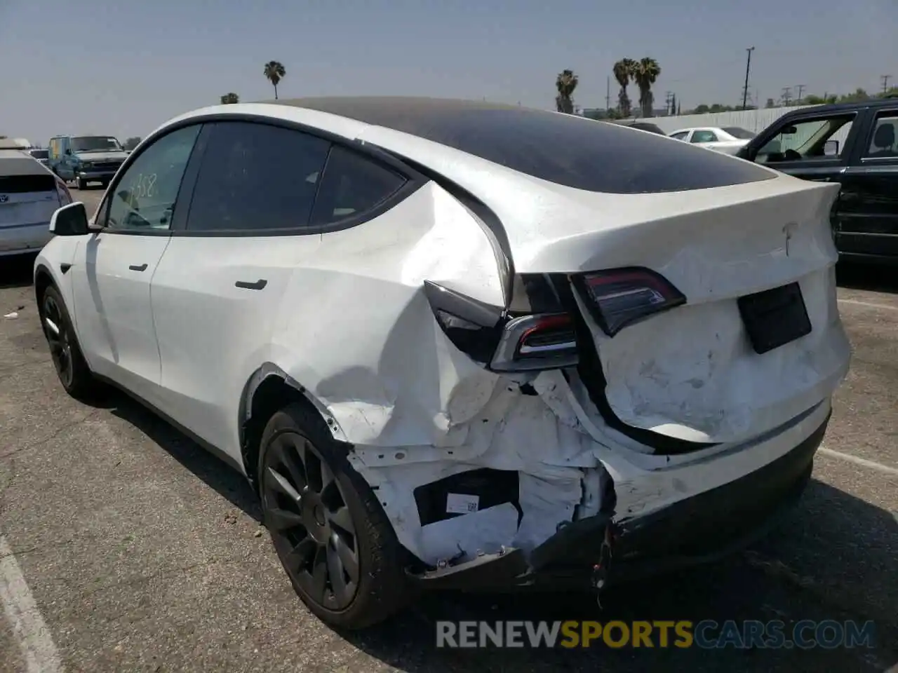 3 Photograph of a damaged car 5YJYGDEE0MF269133 TESLA MODEL Y 2021