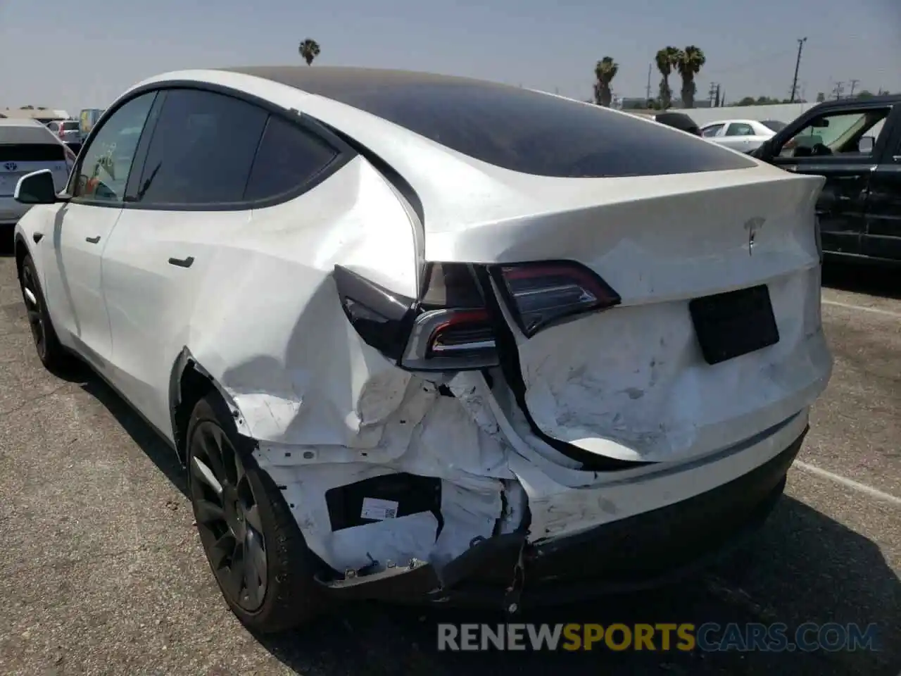 9 Photograph of a damaged car 5YJYGDEE0MF269133 TESLA MODEL Y 2021