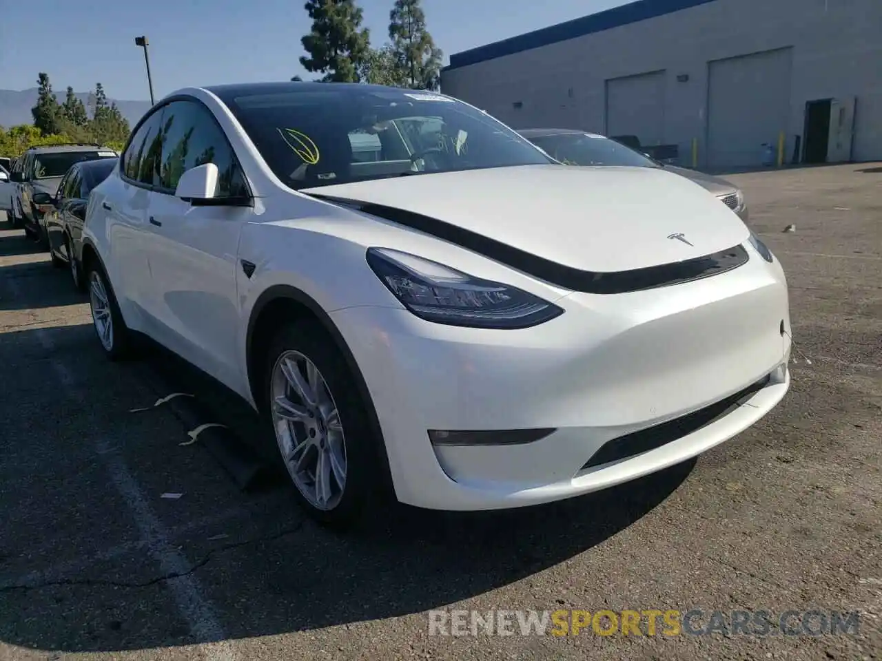 1 Photograph of a damaged car 5YJYGDEE0MF271044 TESLA MODEL Y 2021