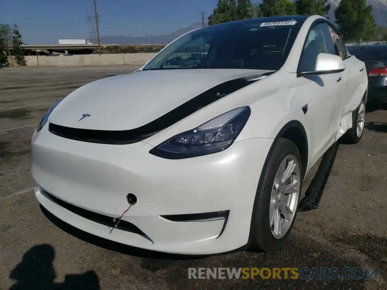 2 Photograph of a damaged car 5YJYGDEE0MF271044 TESLA MODEL Y 2021