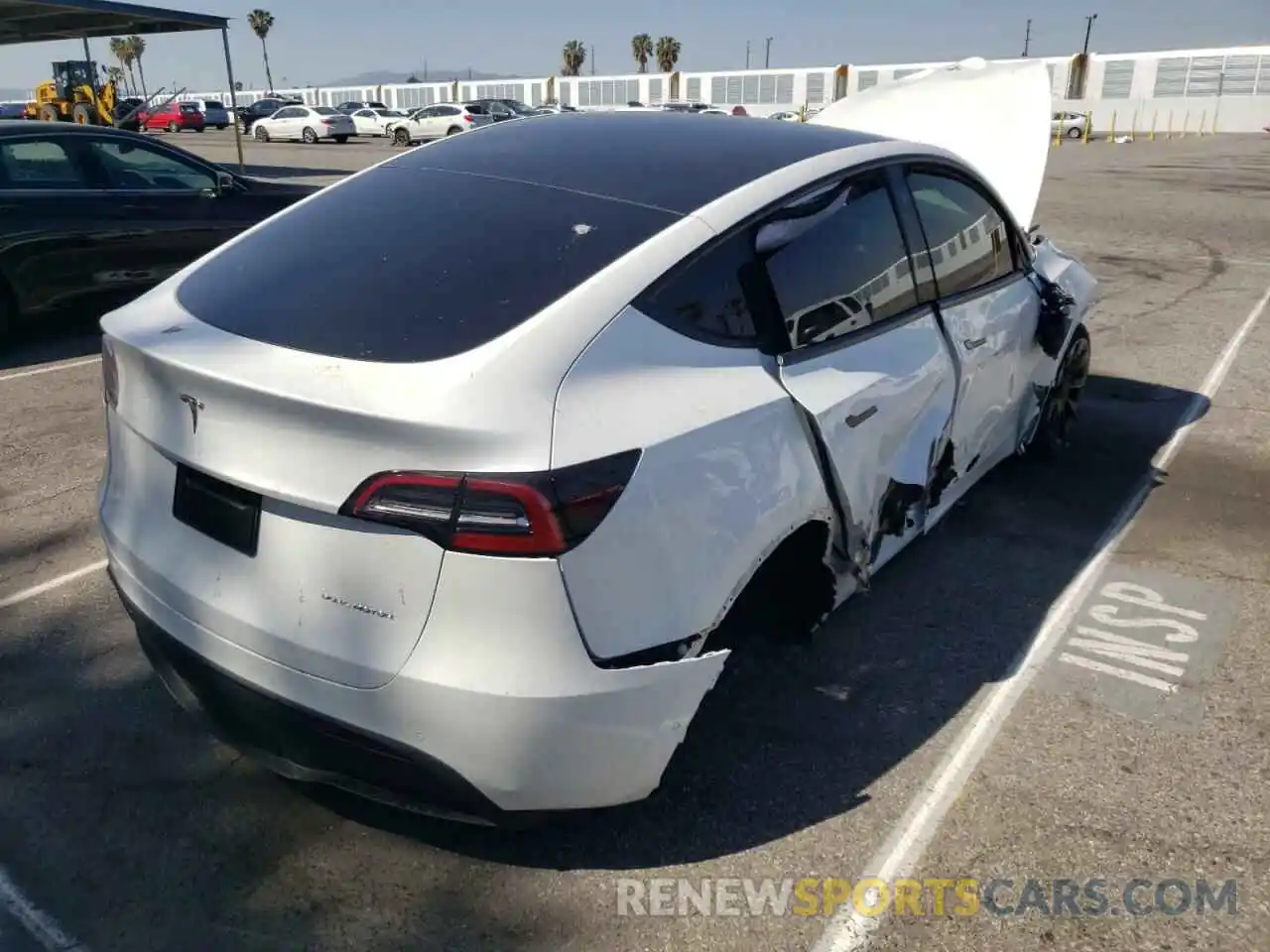 4 Photograph of a damaged car 5YJYGDEE0MF272422 TESLA MODEL Y 2021