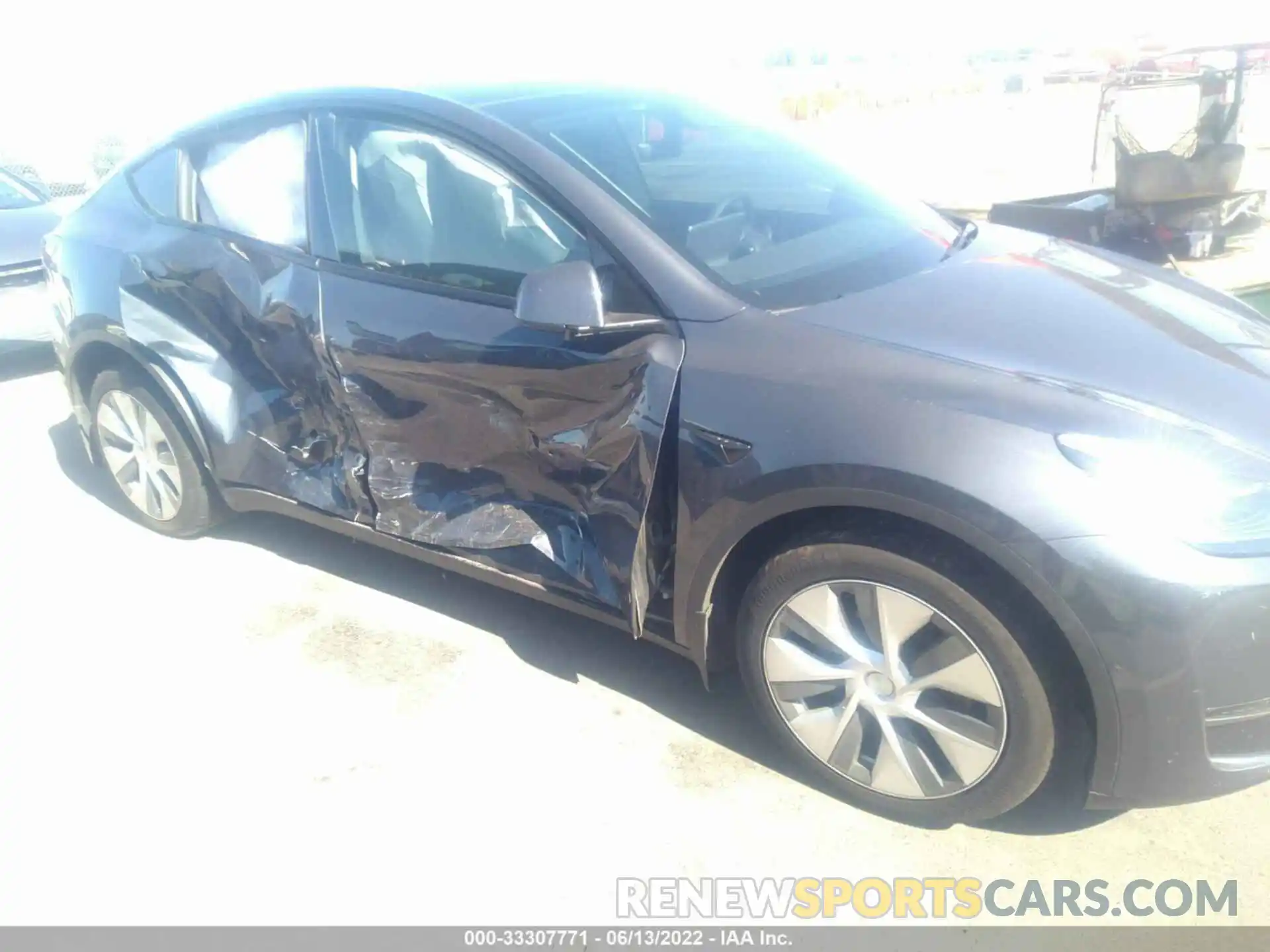 1 Photograph of a damaged car 5YJYGDEE0MF279550 TESLA MODEL Y 2021