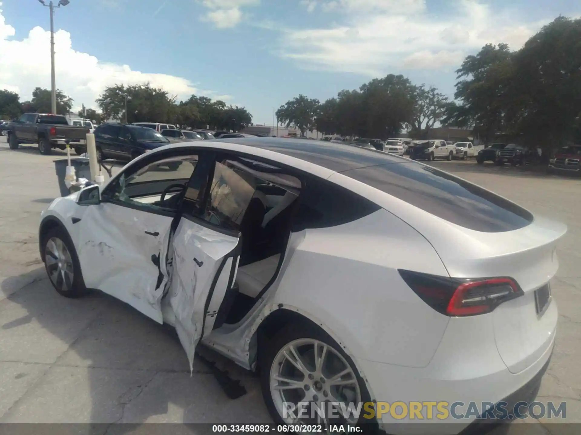 3 Photograph of a damaged car 5YJYGDEE0MF283453 TESLA MODEL Y 2021