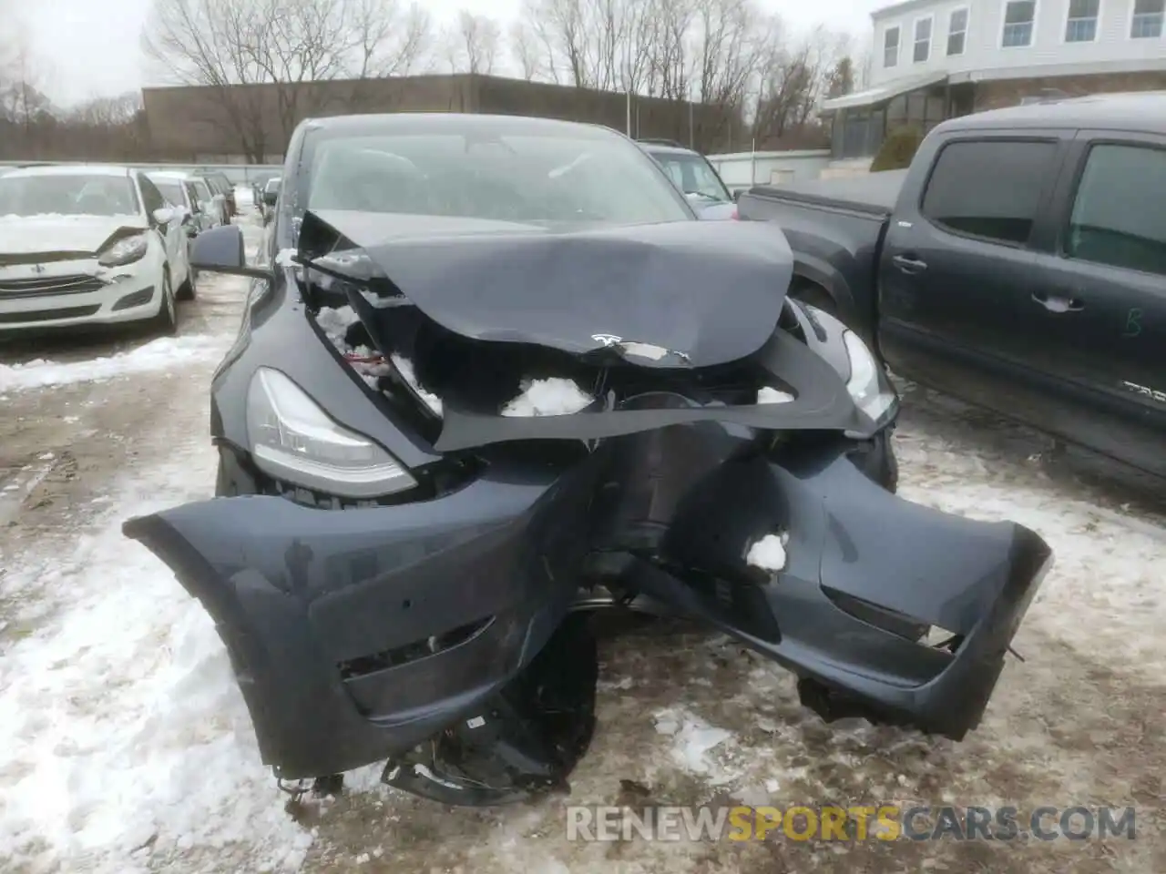 9 Photograph of a damaged car 5YJYGDEE0MF297501 TESLA MODEL Y 2021