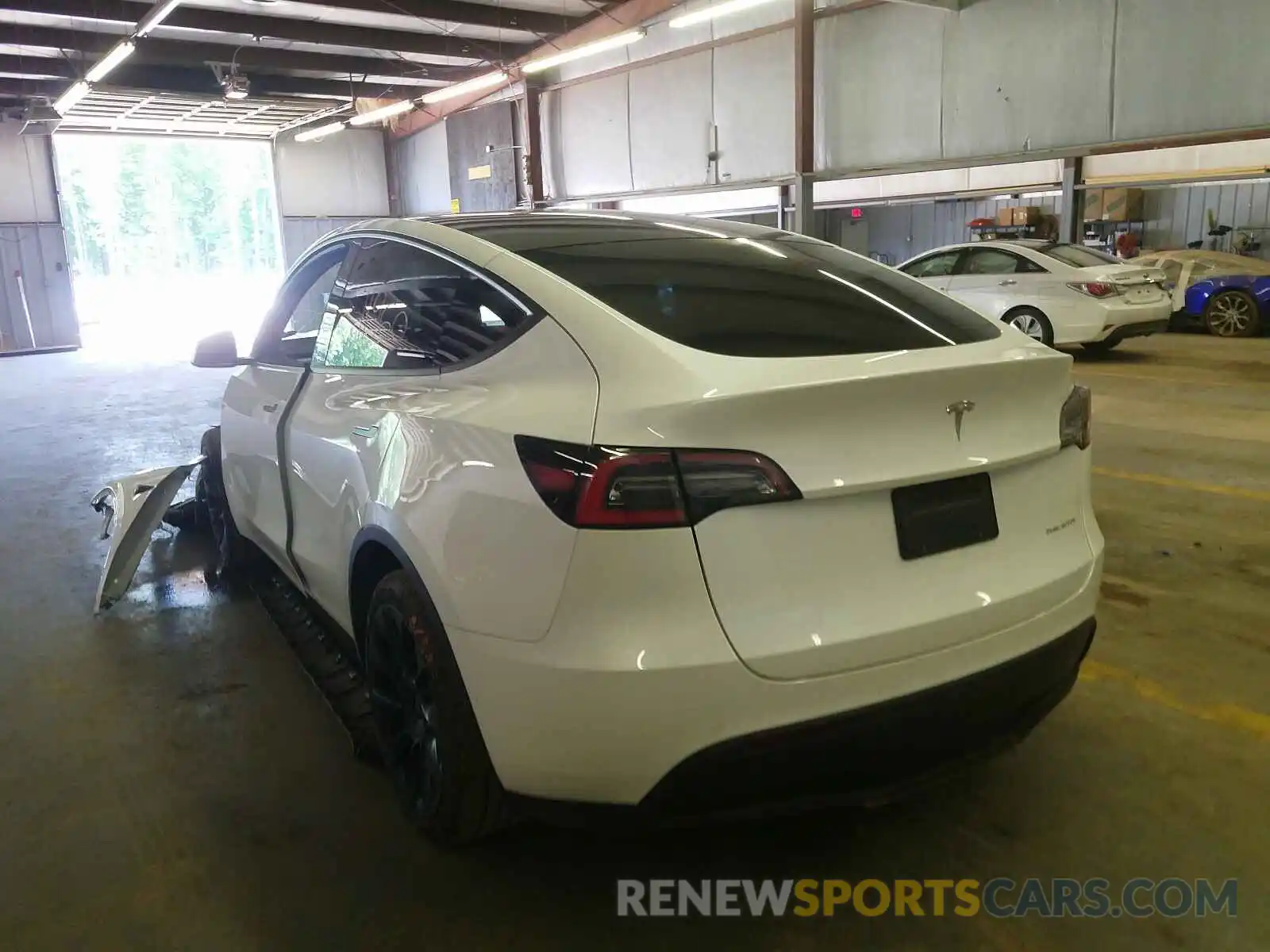 3 Photograph of a damaged car 5YJYGDEE1MF060791 TESLA MODEL Y 2021