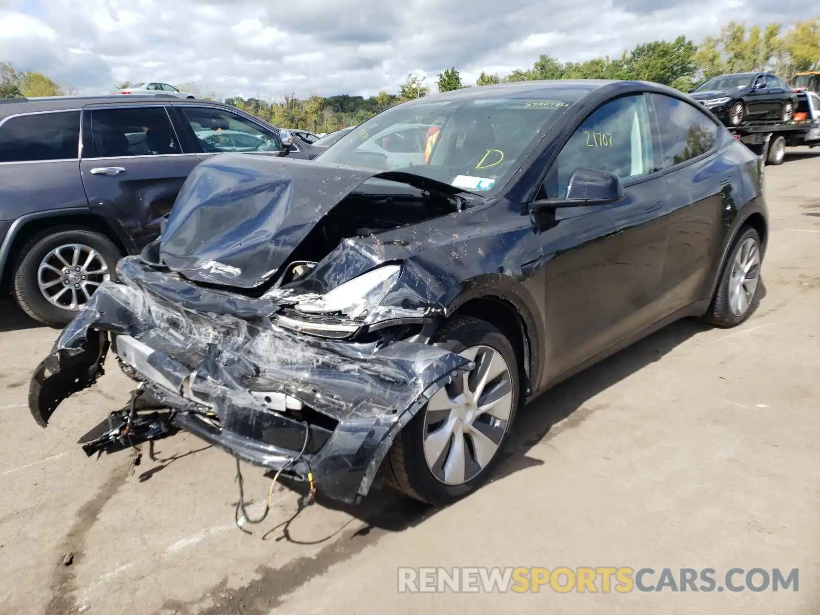 2 Photograph of a damaged car 5YJYGDEE1MF067546 TESLA MODEL Y 2021