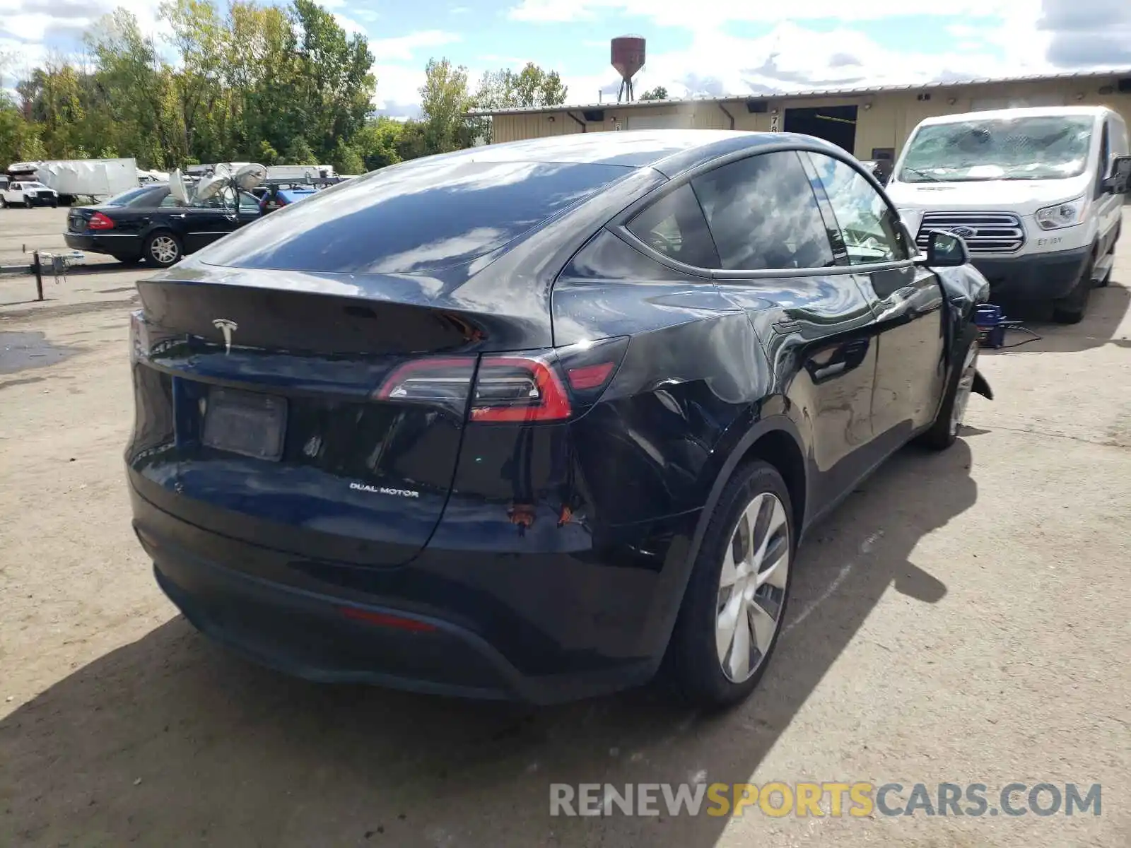 4 Фотография поврежденного автомобиля 5YJYGDEE1MF067546 TESLA MODEL Y 2021