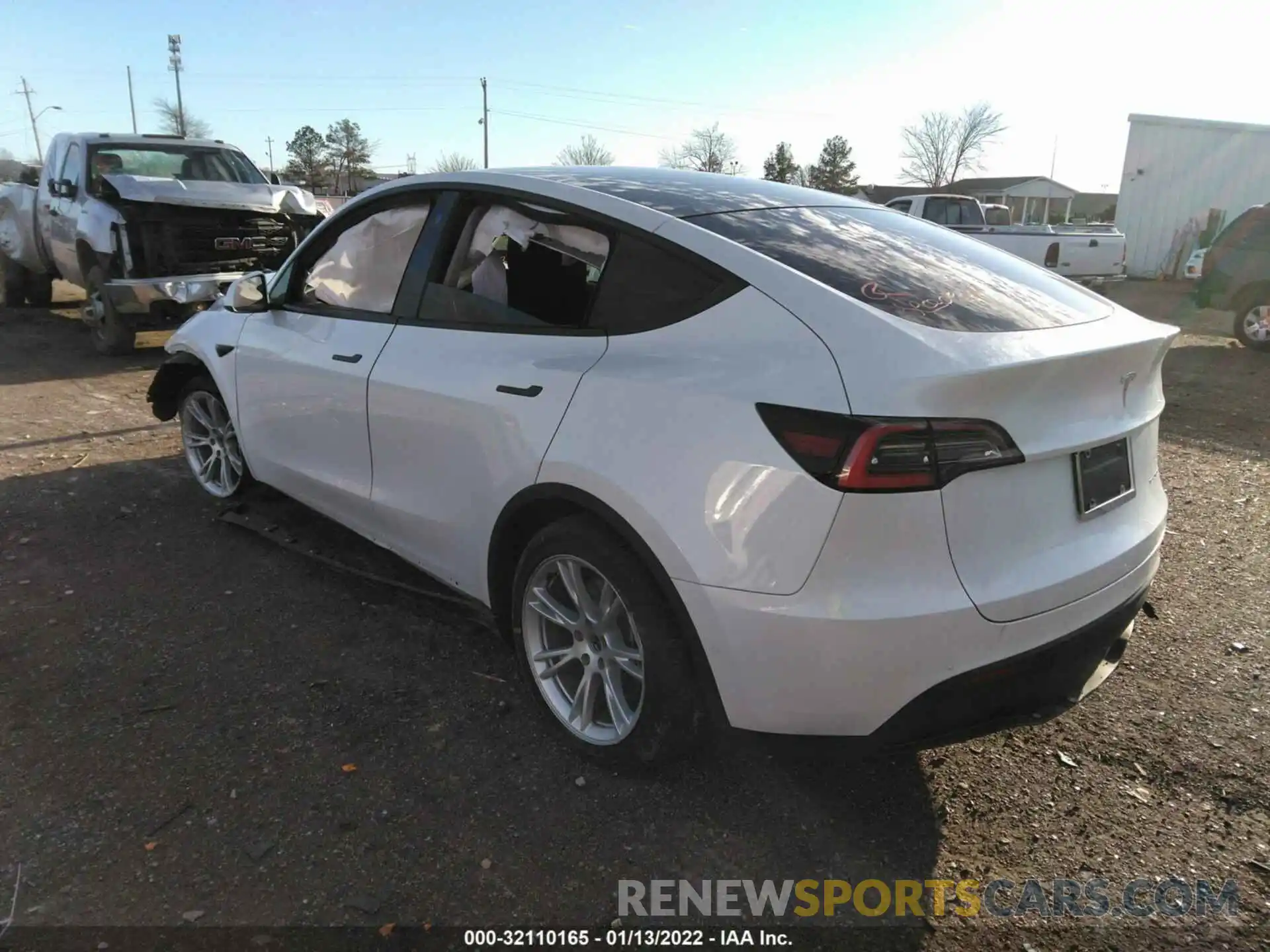 3 Photograph of a damaged car 5YJYGDEE1MF068986 TESLA MODEL Y 2021