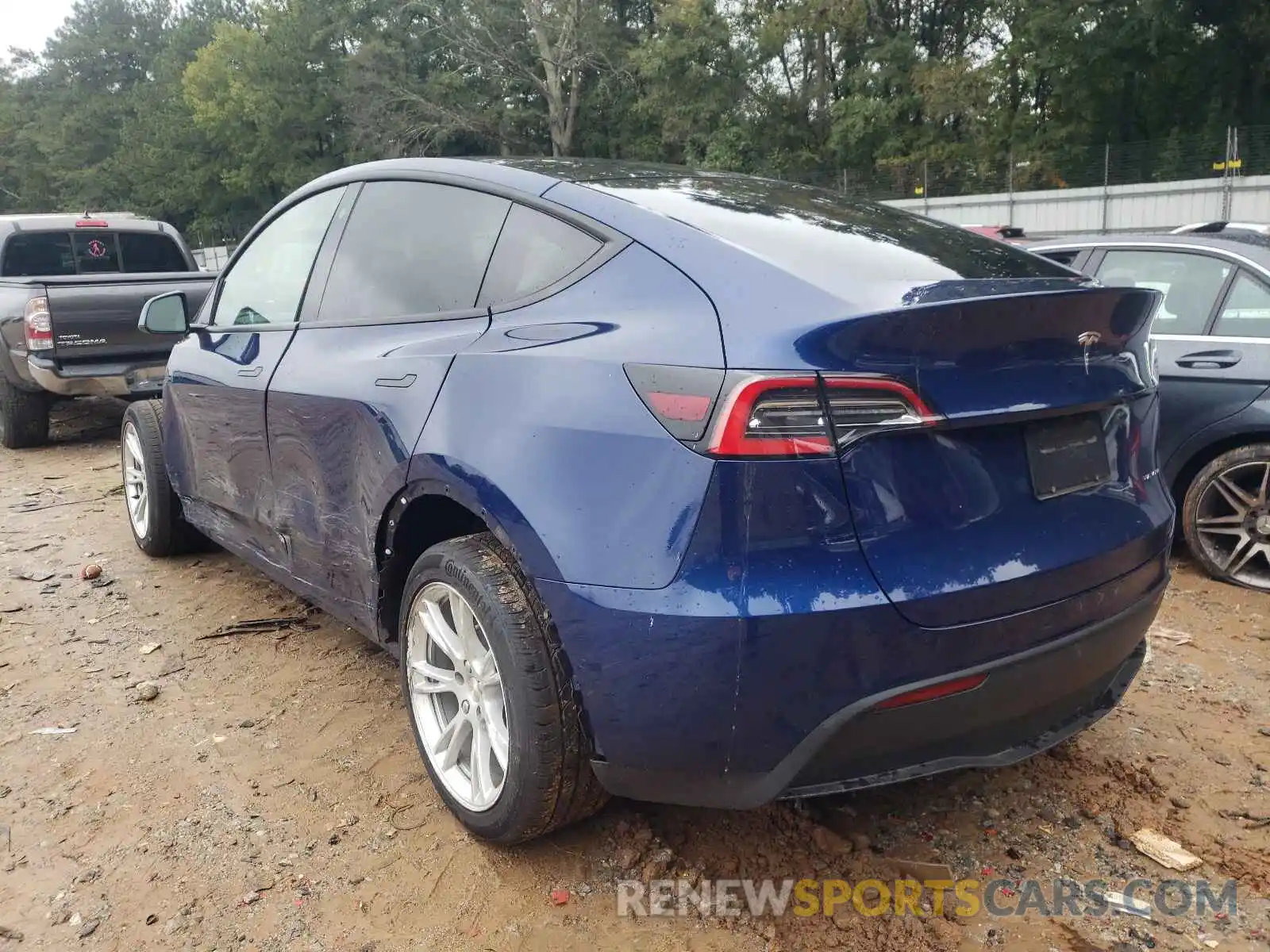 3 Photograph of a damaged car 5YJYGDEE1MF074738 TESLA MODEL Y 2021