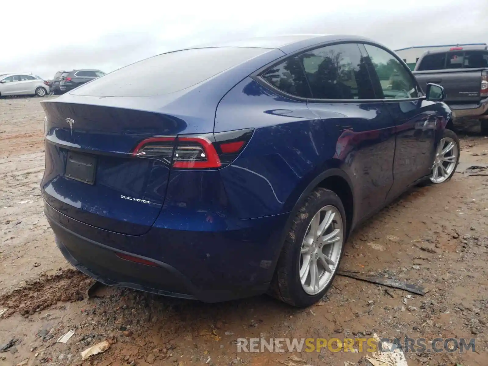 4 Фотография поврежденного автомобиля 5YJYGDEE1MF074738 TESLA MODEL Y 2021