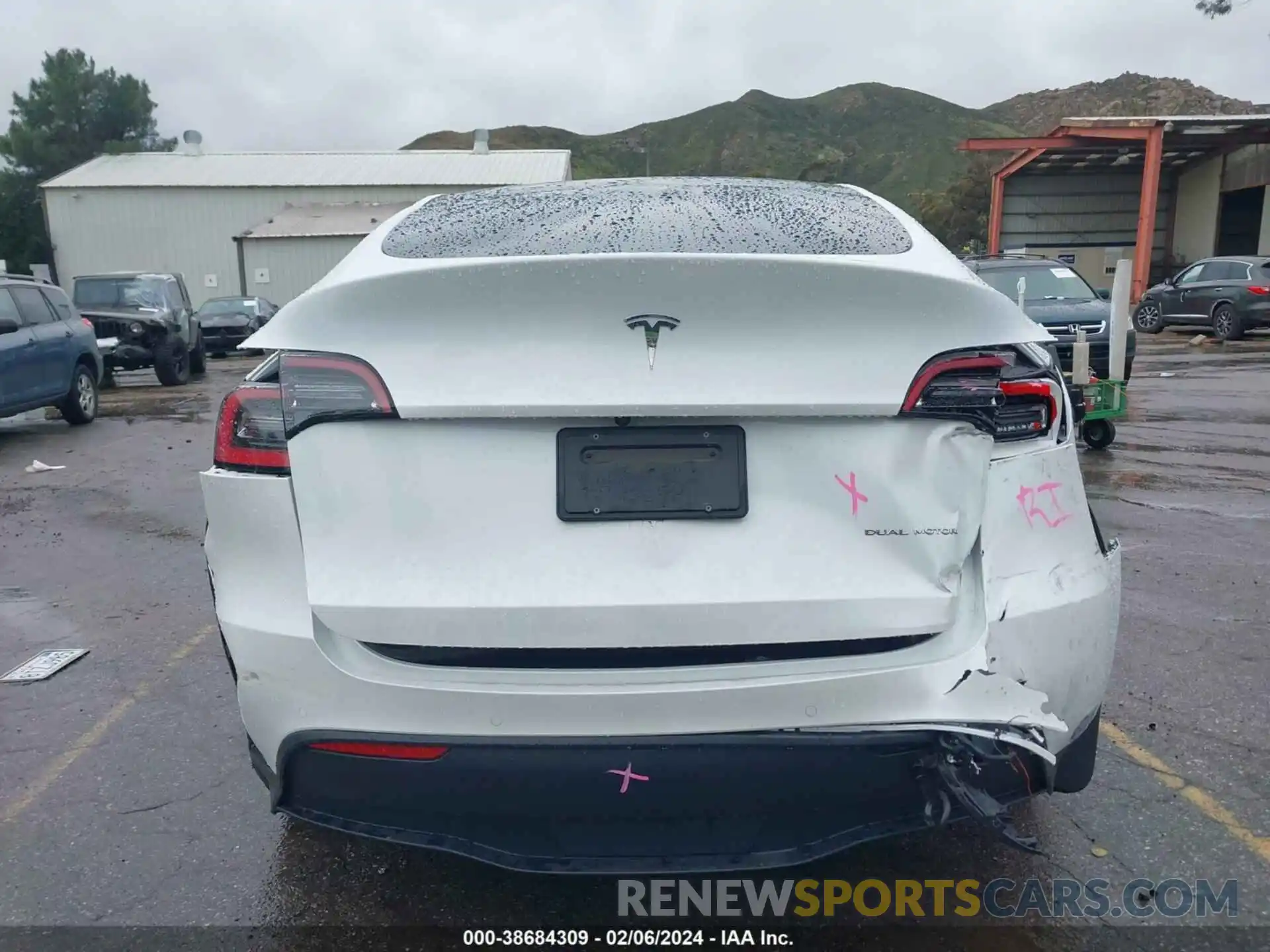 16 Photograph of a damaged car 5YJYGDEE1MF078840 TESLA MODEL Y 2021