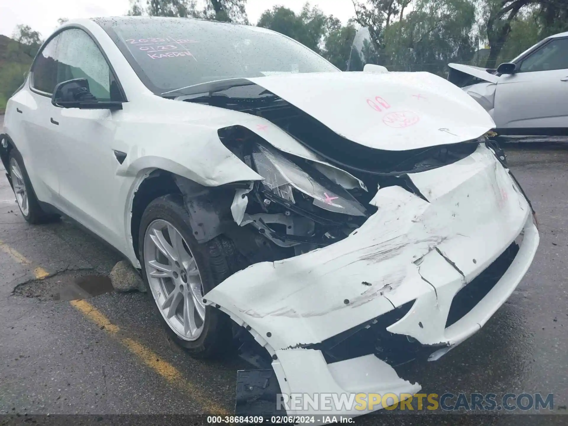 6 Photograph of a damaged car 5YJYGDEE1MF078840 TESLA MODEL Y 2021