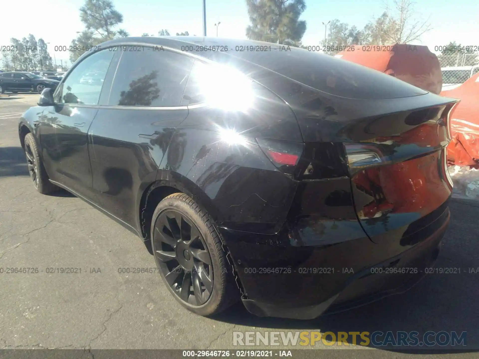 3 Photograph of a damaged car 5YJYGDEE1MF080720 TESLA MODEL Y 2021