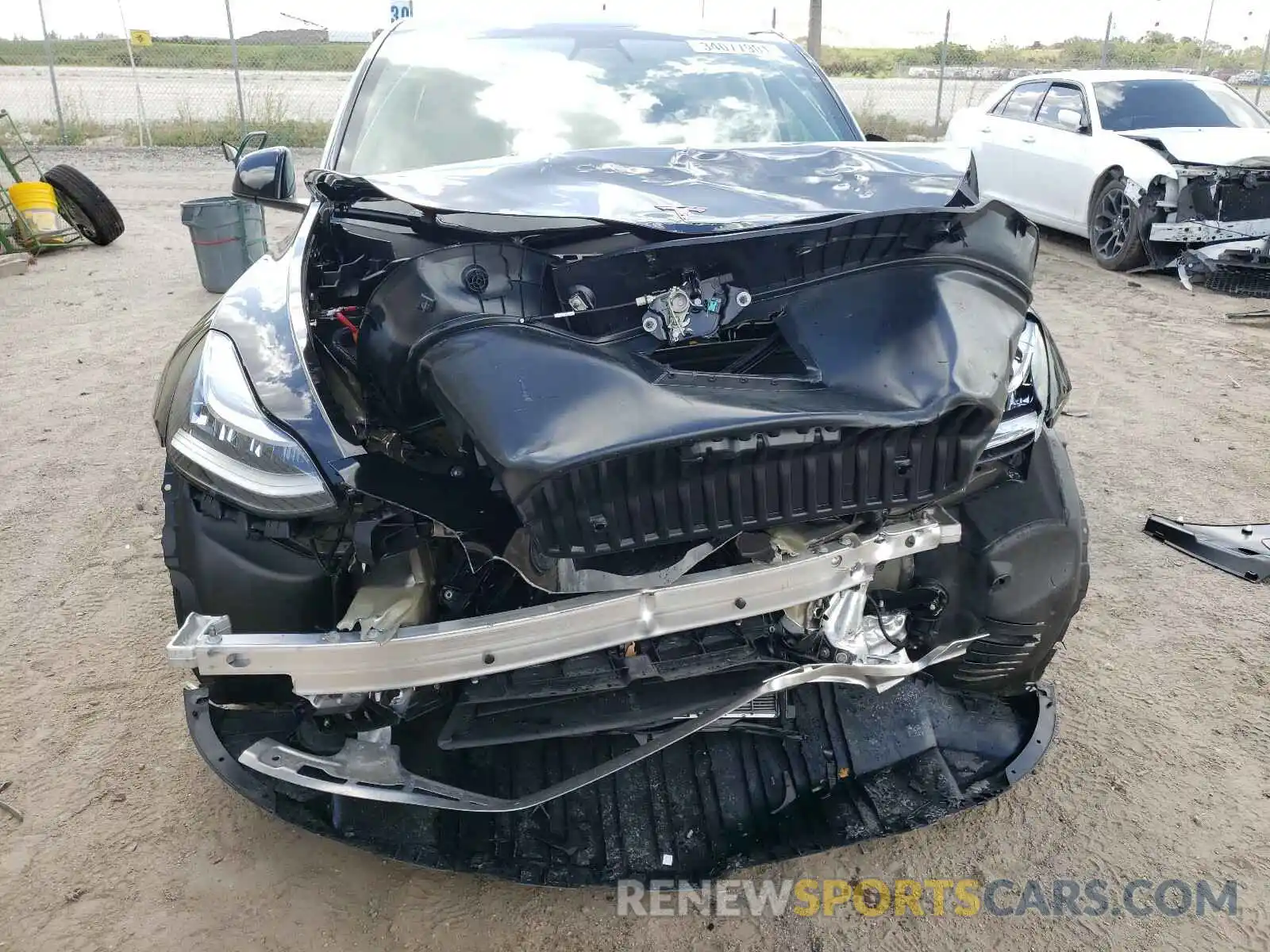 9 Photograph of a damaged car 5YJYGDEE1MF083309 TESLA MODEL Y 2021