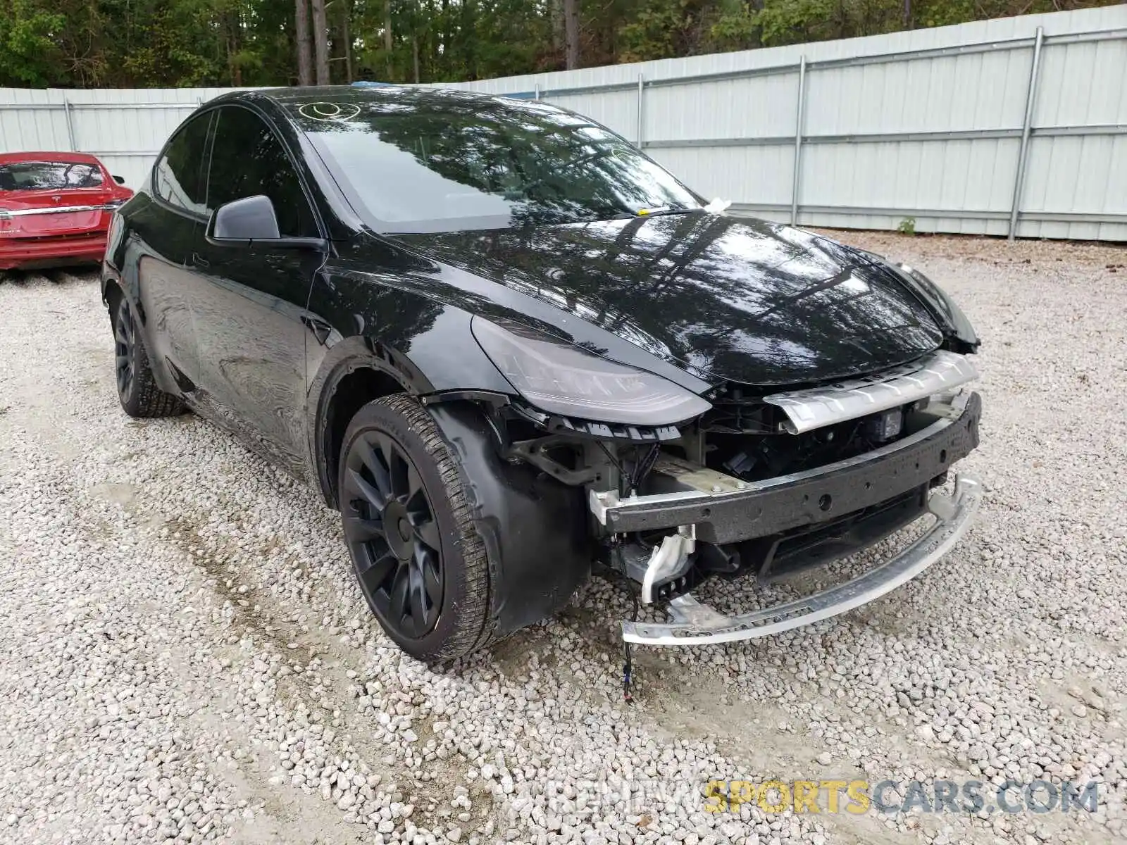 1 Photograph of a damaged car 5YJYGDEE1MF084573 TESLA MODEL Y 2021