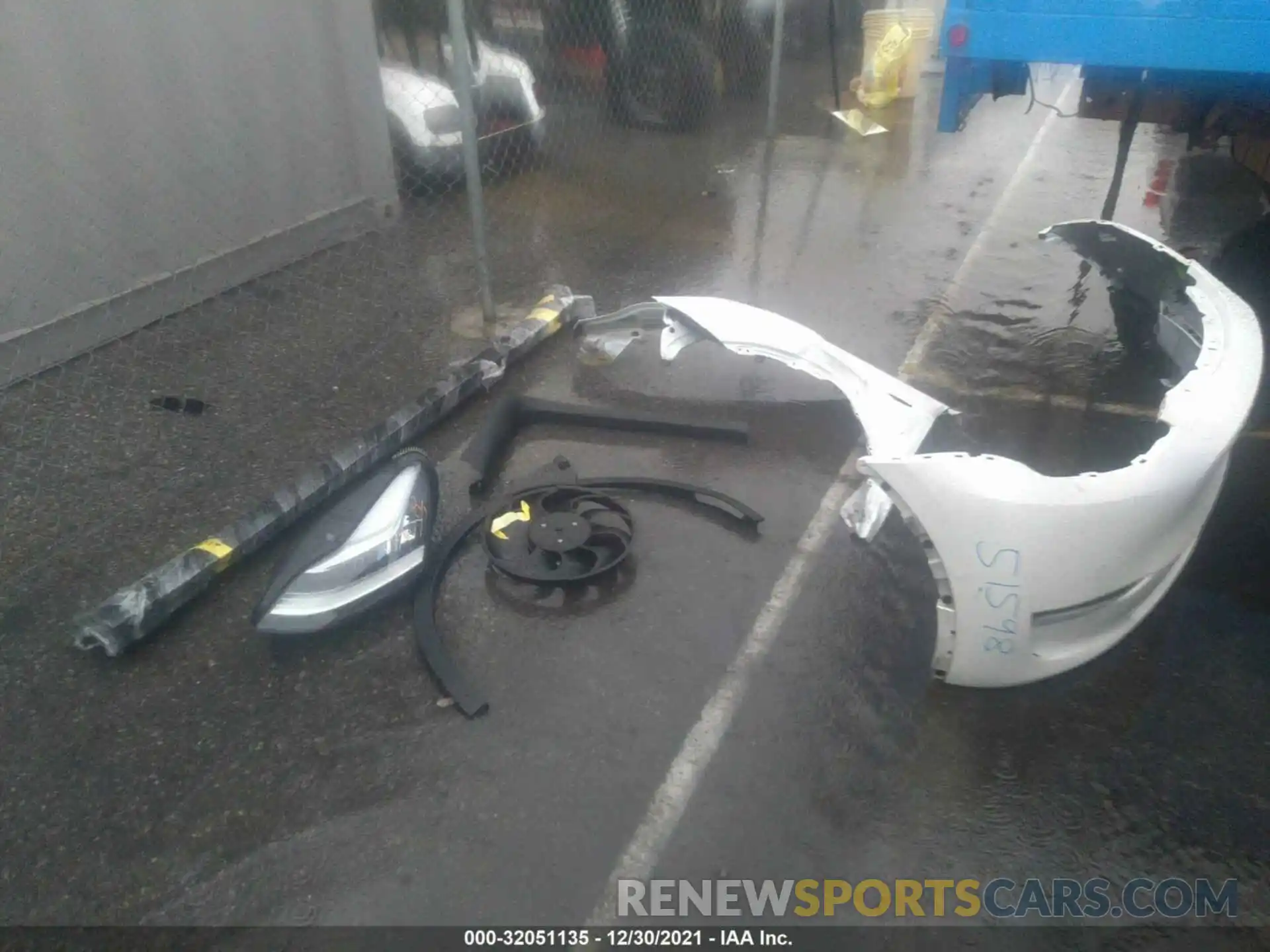 12 Photograph of a damaged car 5YJYGDEE1MF088347 TESLA MODEL Y 2021