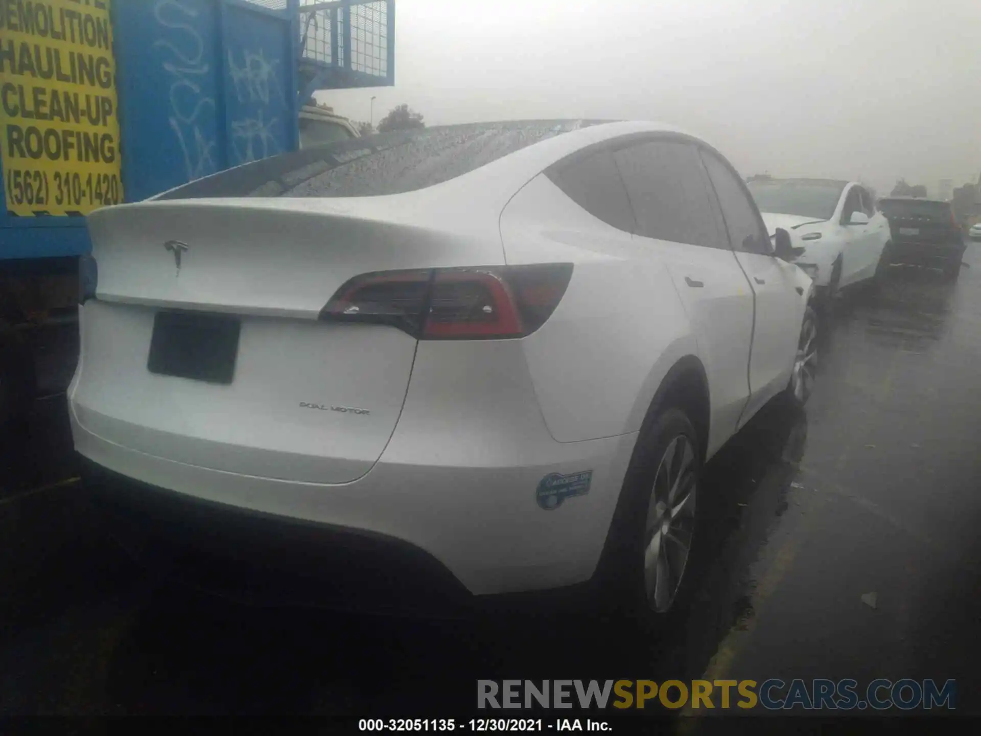 4 Photograph of a damaged car 5YJYGDEE1MF088347 TESLA MODEL Y 2021