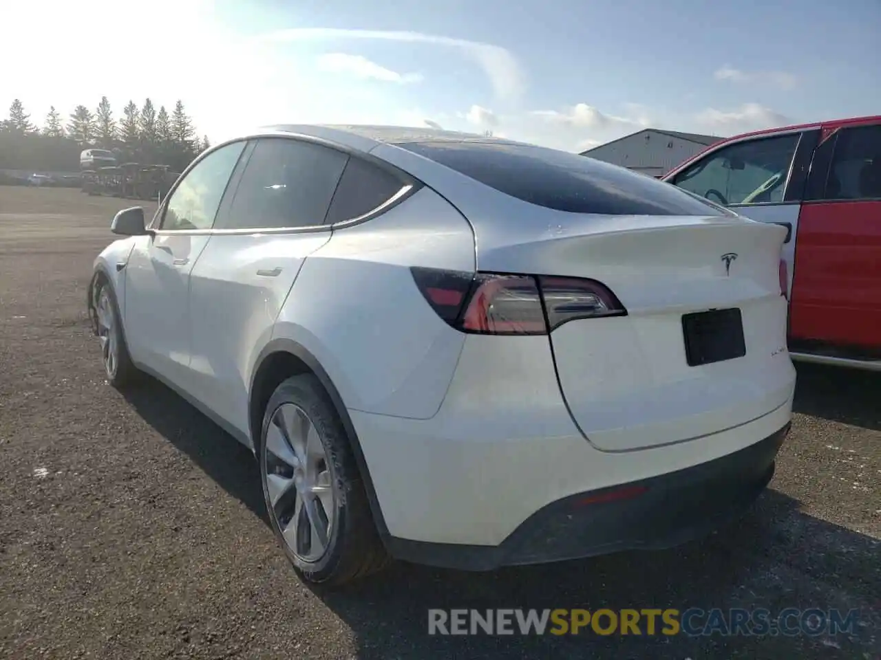 3 Photograph of a damaged car 5YJYGDEE1MF088428 TESLA MODEL Y 2021