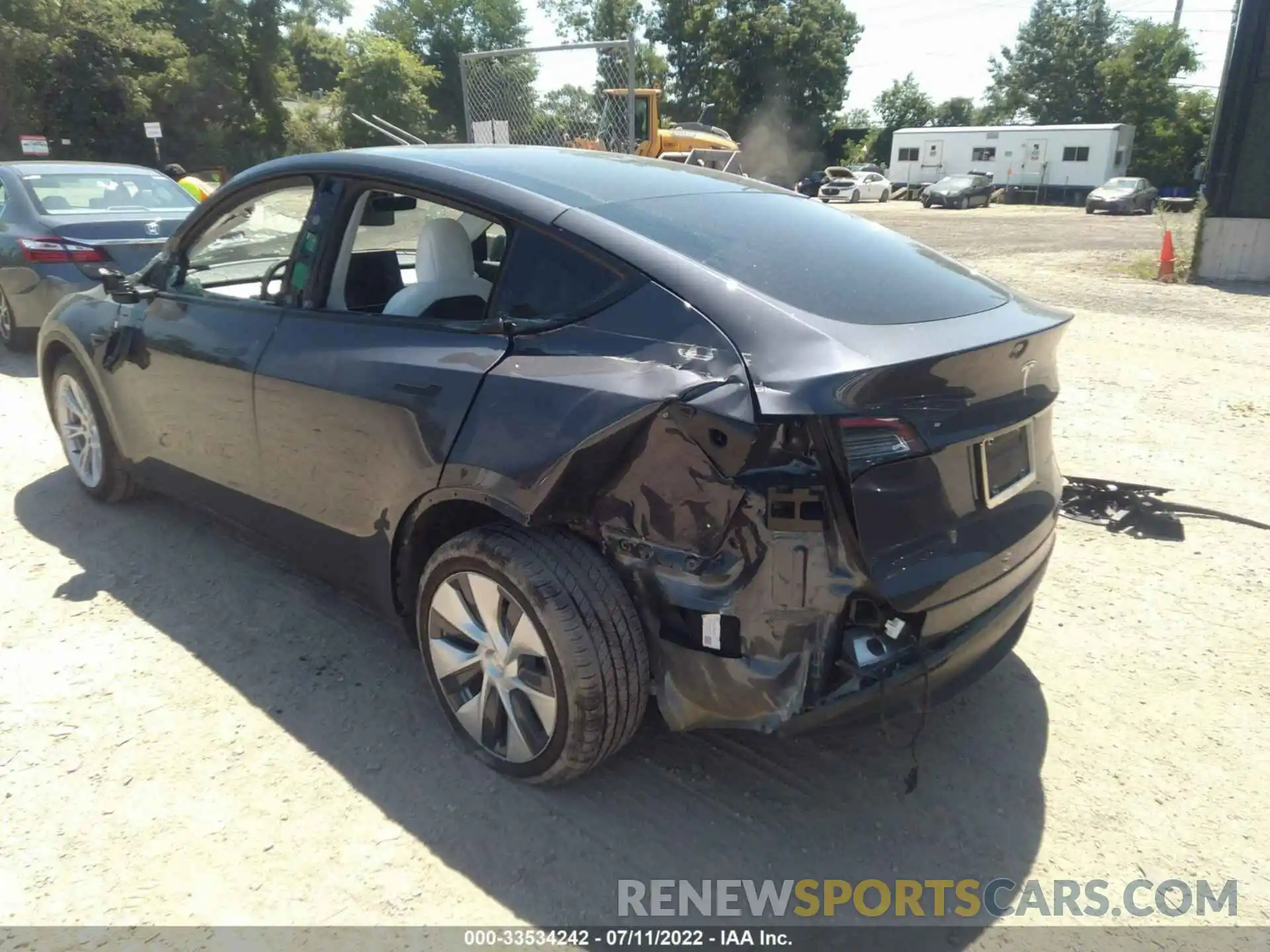 3 Photograph of a damaged car 5YJYGDEE1MF088719 TESLA MODEL Y 2021