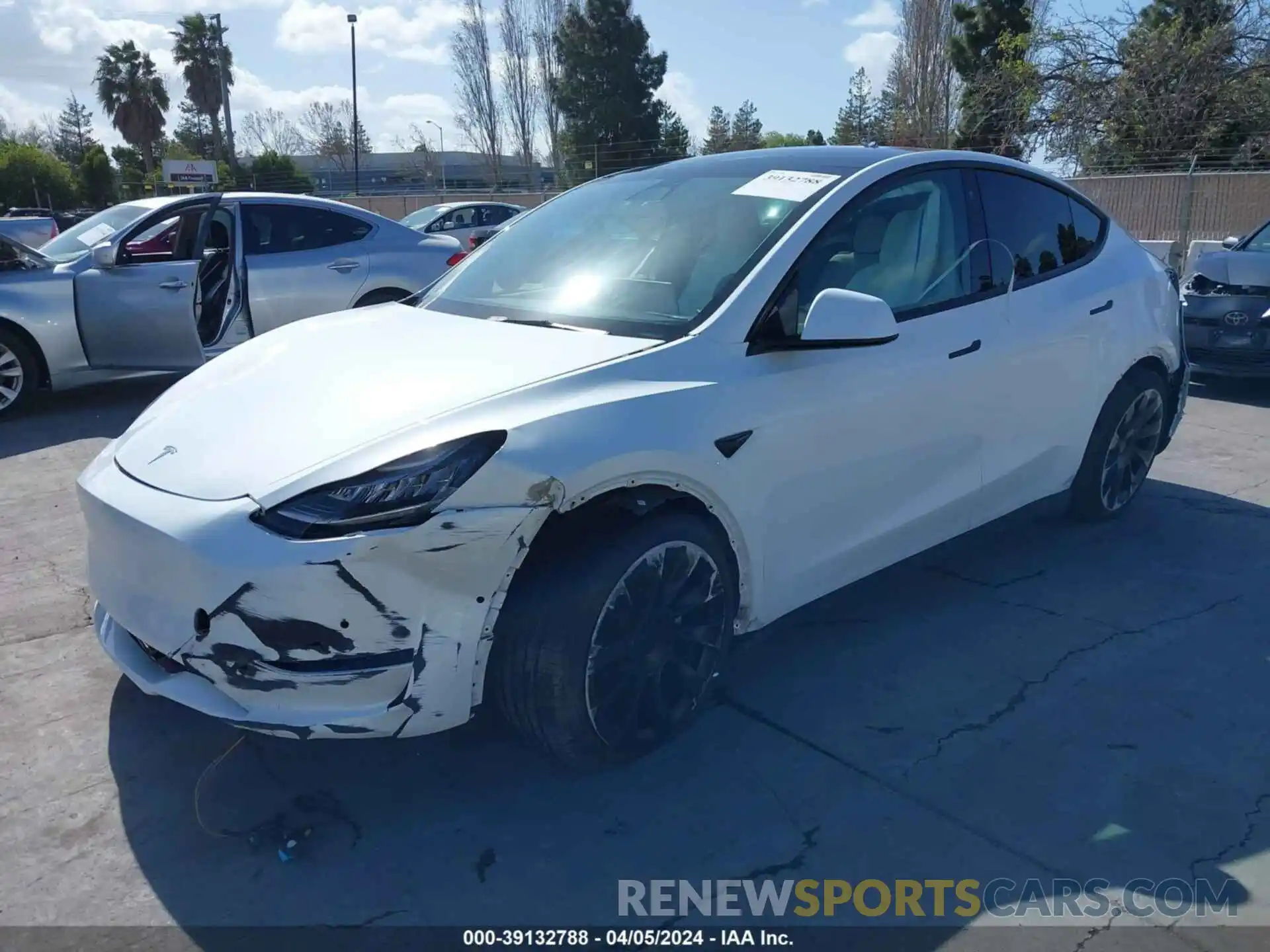 2 Photograph of a damaged car 5YJYGDEE1MF095766 TESLA MODEL Y 2021