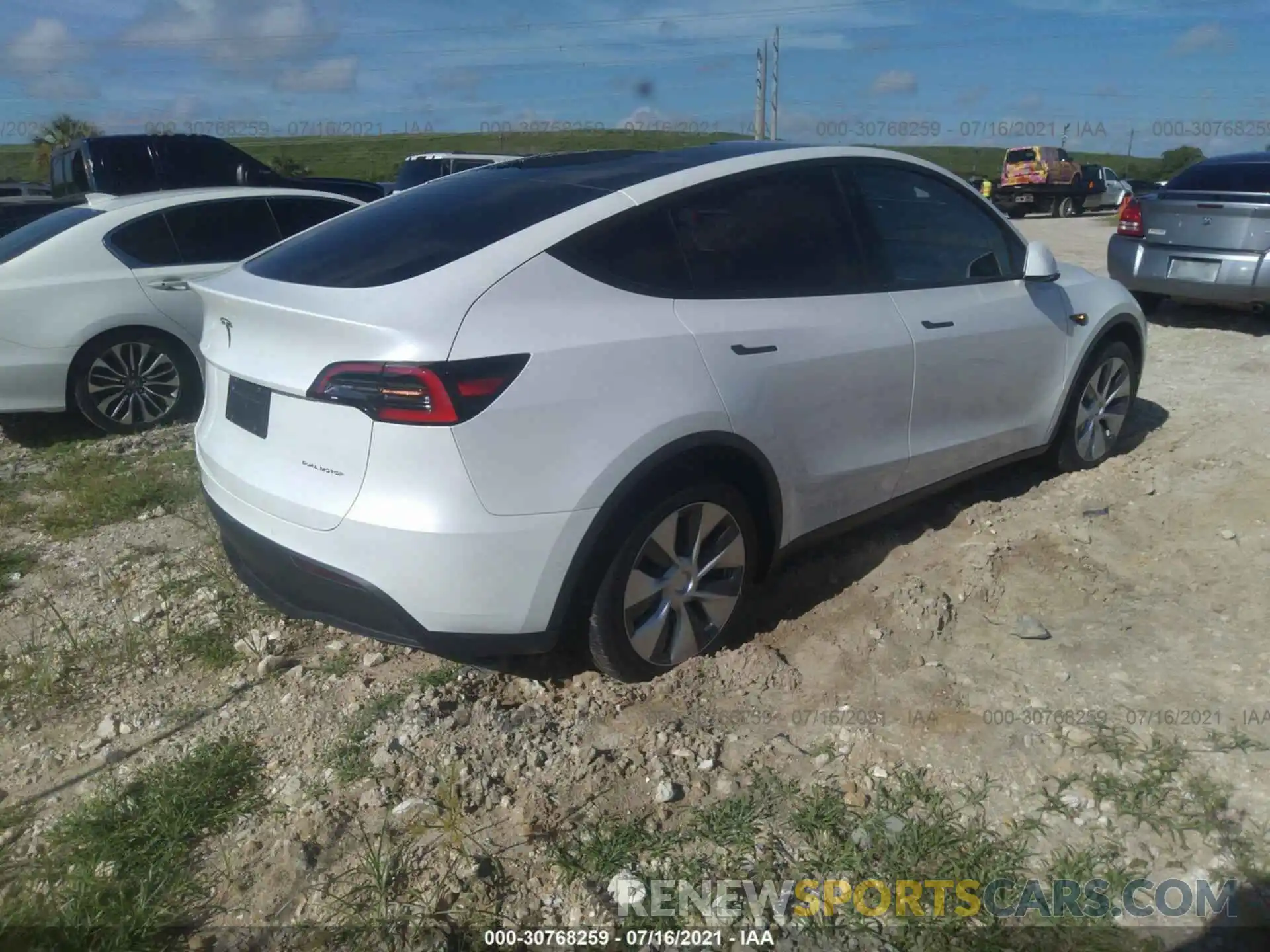 4 Фотография поврежденного автомобиля 5YJYGDEE1MF099784 TESLA MODEL Y 2021