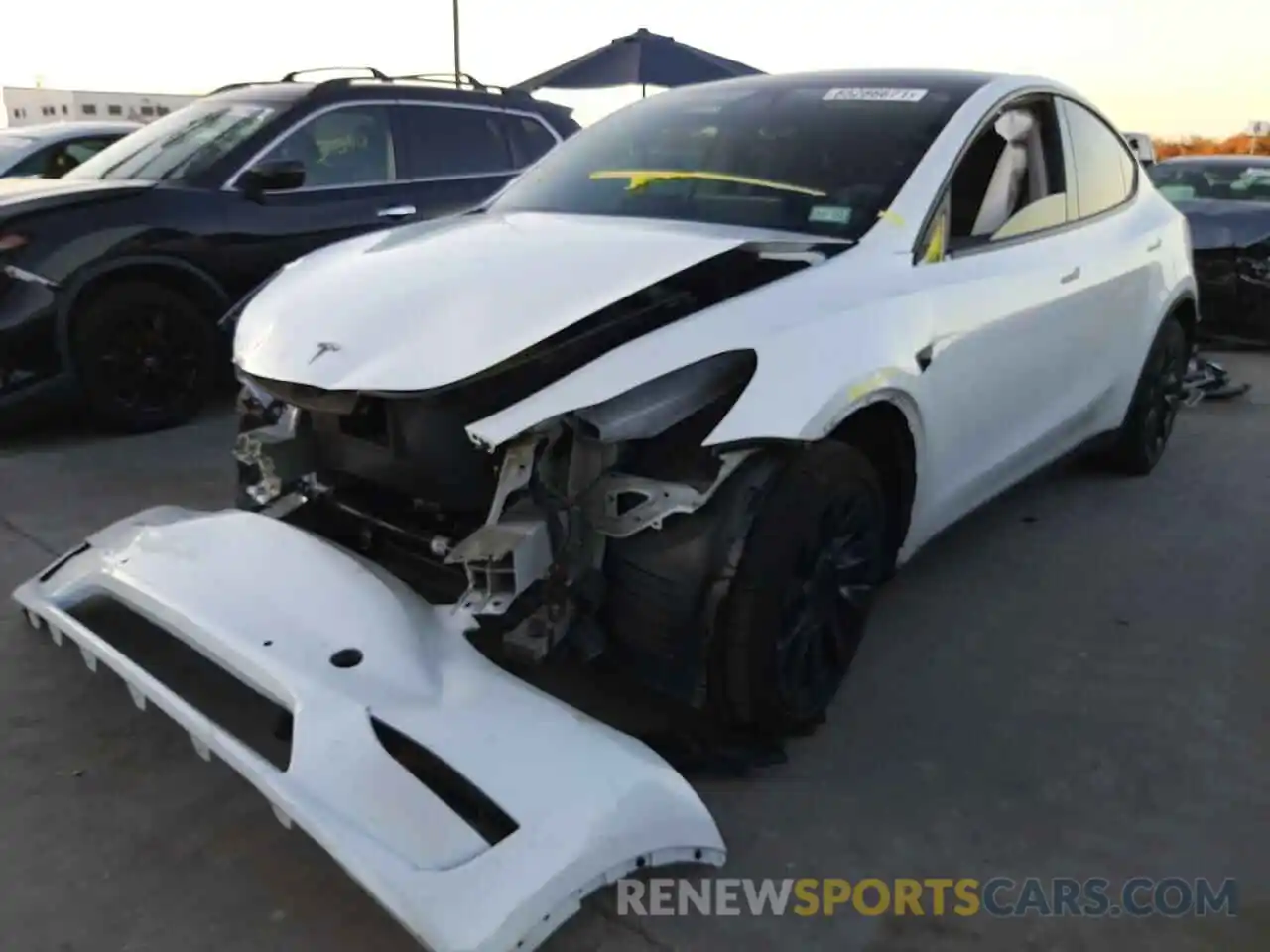 2 Photograph of a damaged car 5YJYGDEE1MF100383 TESLA MODEL Y 2021