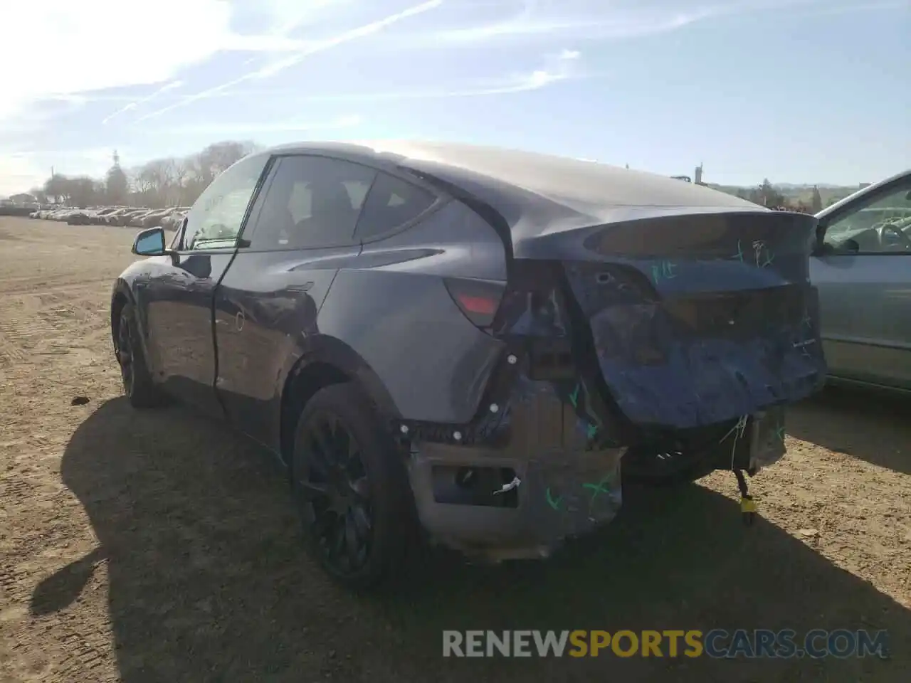 3 Photograph of a damaged car 5YJYGDEE1MF102022 TESLA MODEL Y 2021