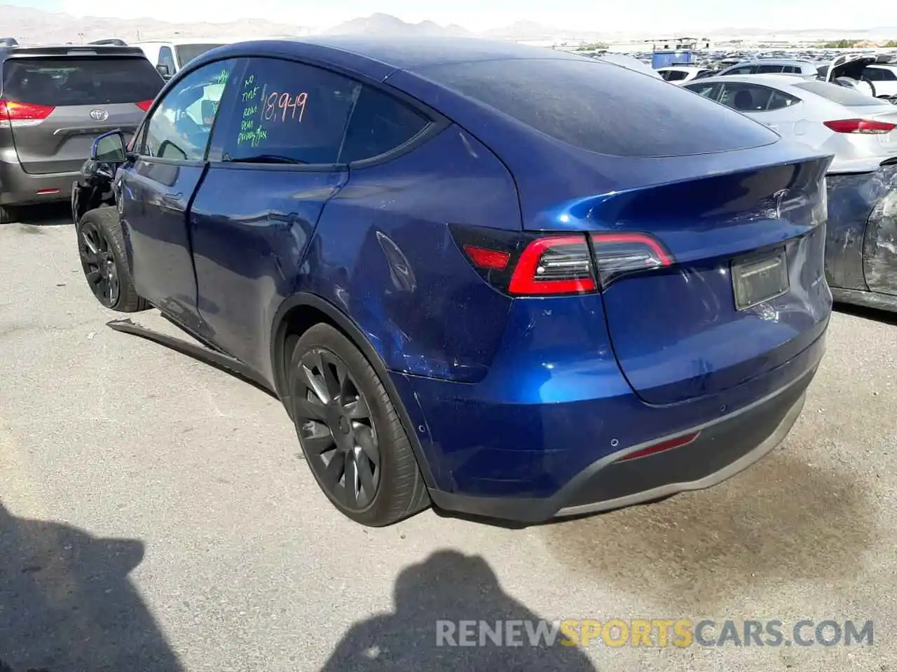 3 Photograph of a damaged car 5YJYGDEE1MF120651 TESLA MODEL Y 2021