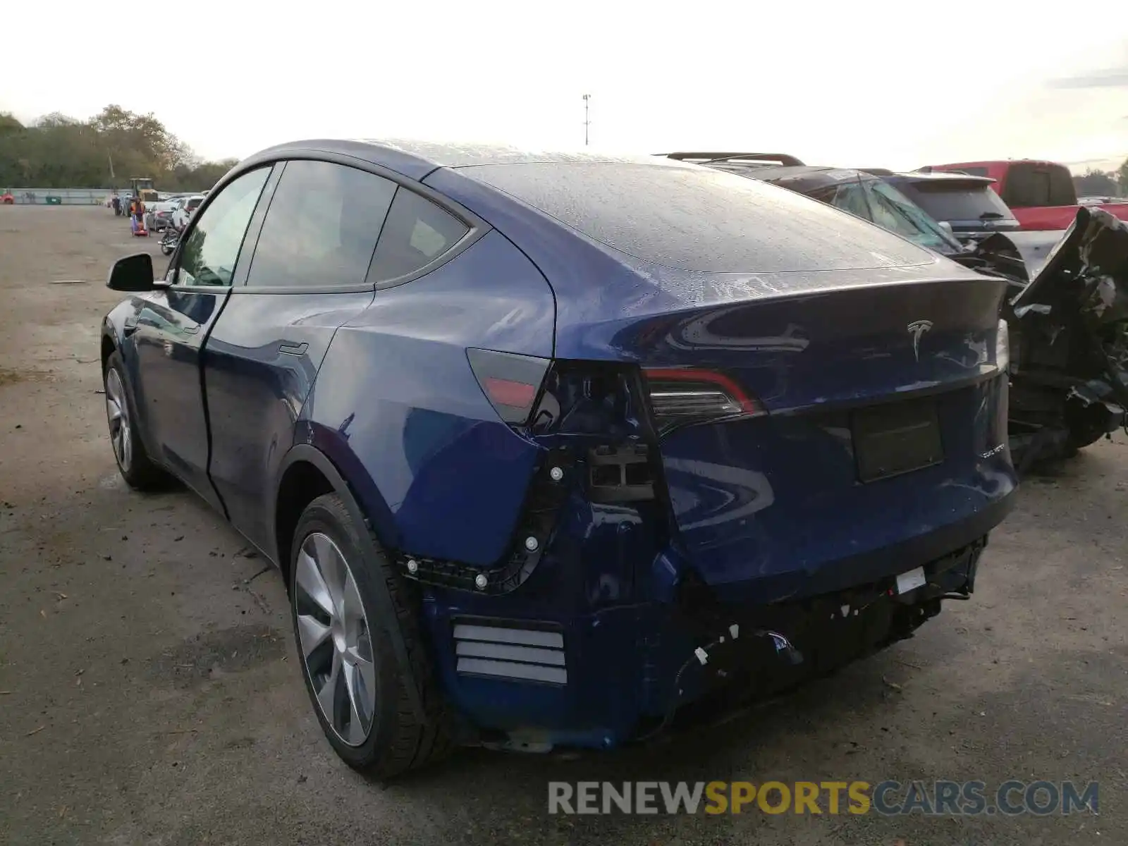 3 Photograph of a damaged car 5YJYGDEE1MF134887 TESLA MODEL Y 2021