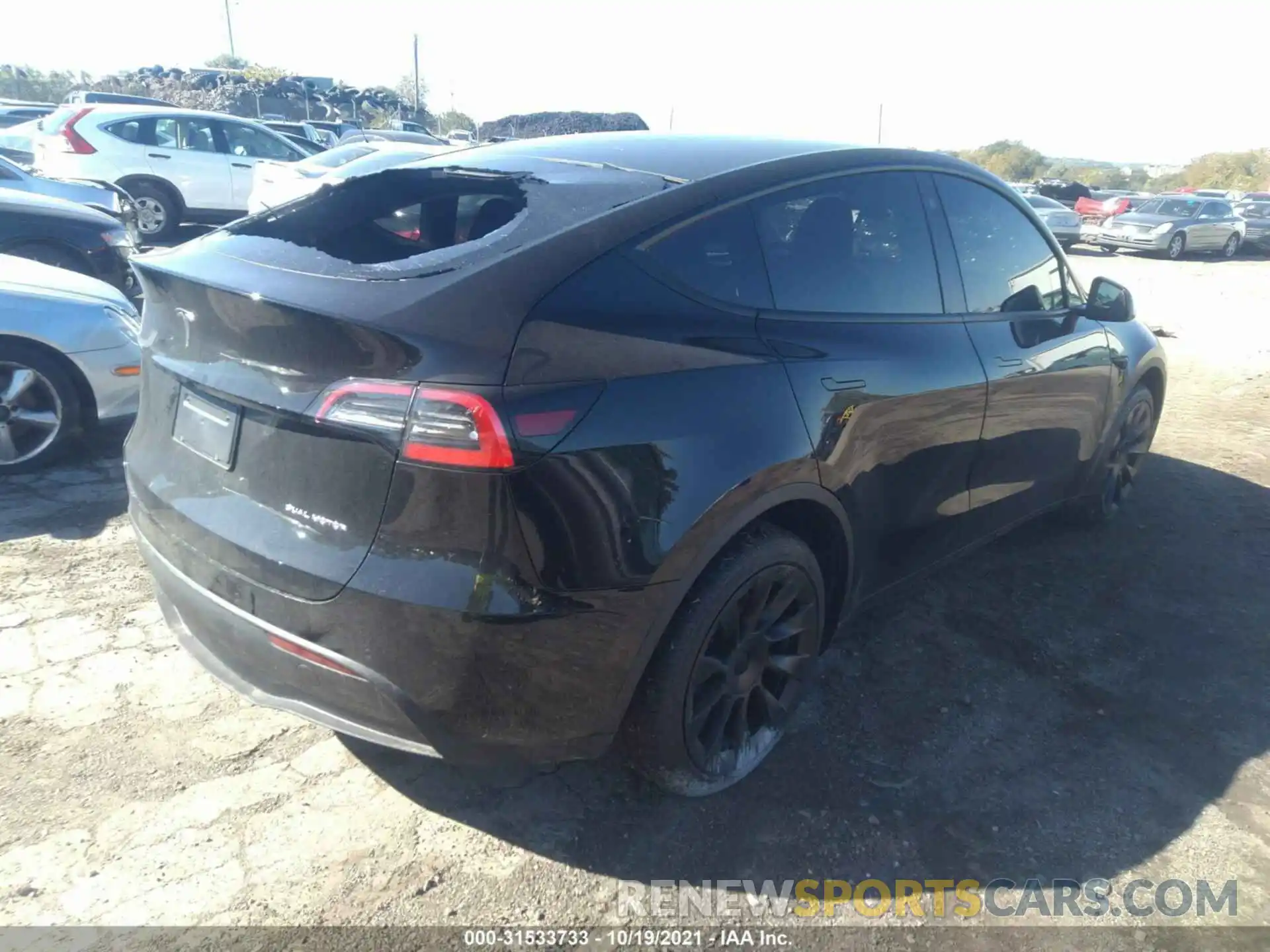 4 Фотография поврежденного автомобиля 5YJYGDEE1MF141483 TESLA MODEL Y 2021