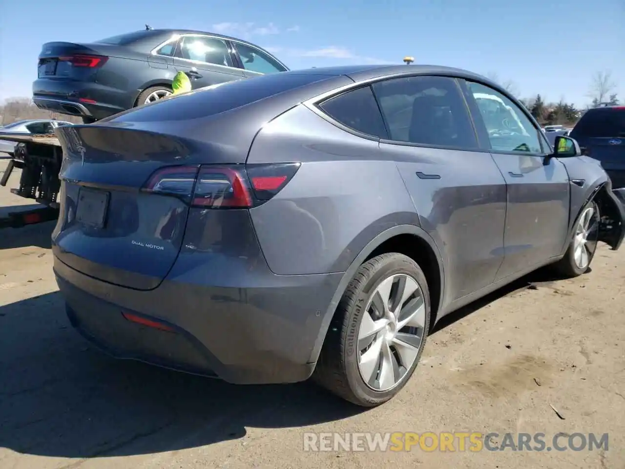 4 Photograph of a damaged car 5YJYGDEE1MF144836 TESLA MODEL Y 2021