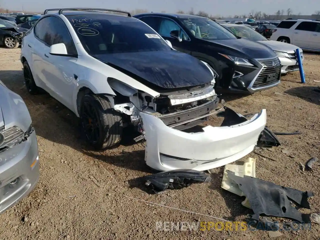 1 Photograph of a damaged car 5YJYGDEE1MF145016 TESLA MODEL Y 2021