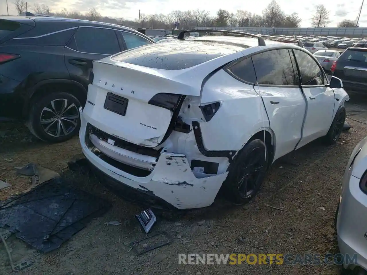 4 Photograph of a damaged car 5YJYGDEE1MF145016 TESLA MODEL Y 2021