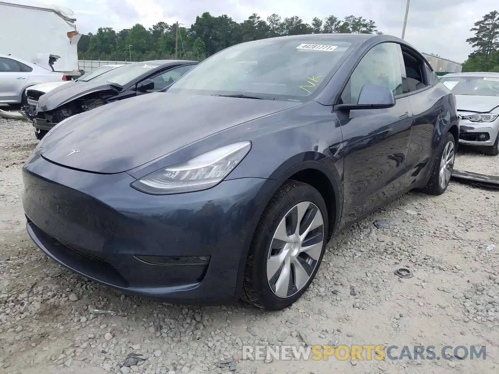 2 Photograph of a damaged car 5YJYGDEE1MF146182 TESLA MODEL Y 2021