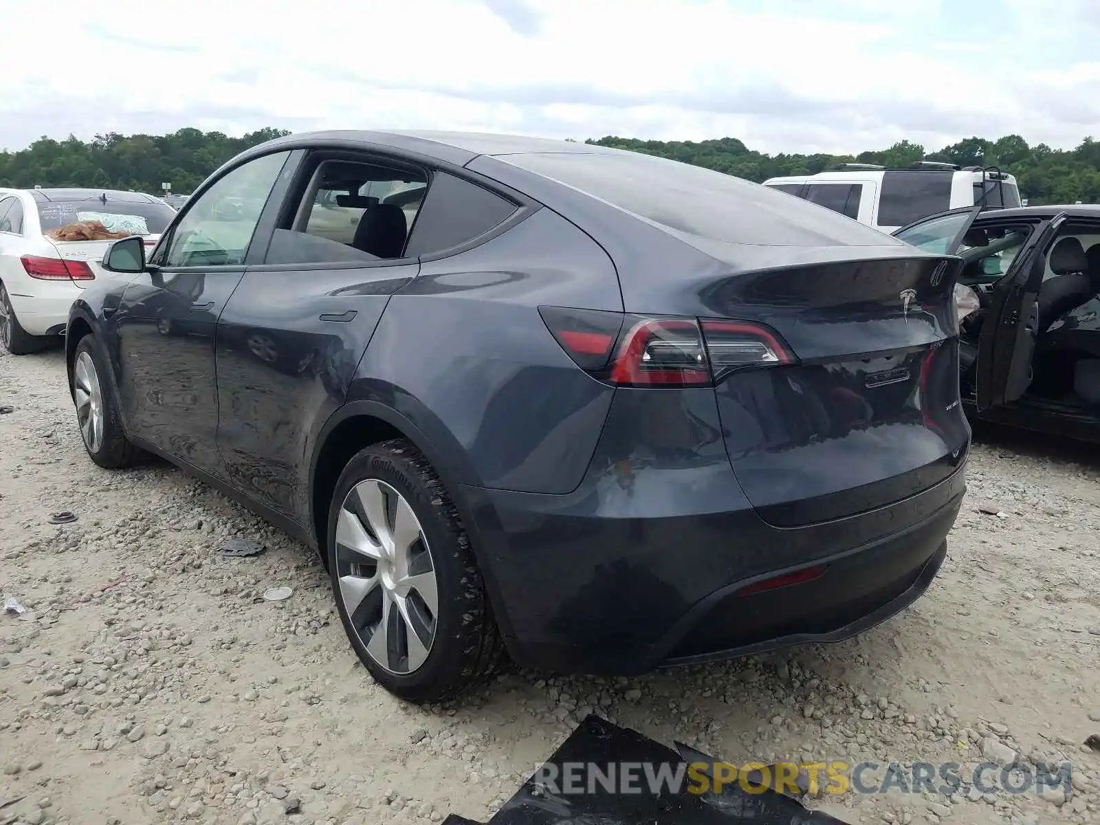 3 Photograph of a damaged car 5YJYGDEE1MF146182 TESLA MODEL Y 2021