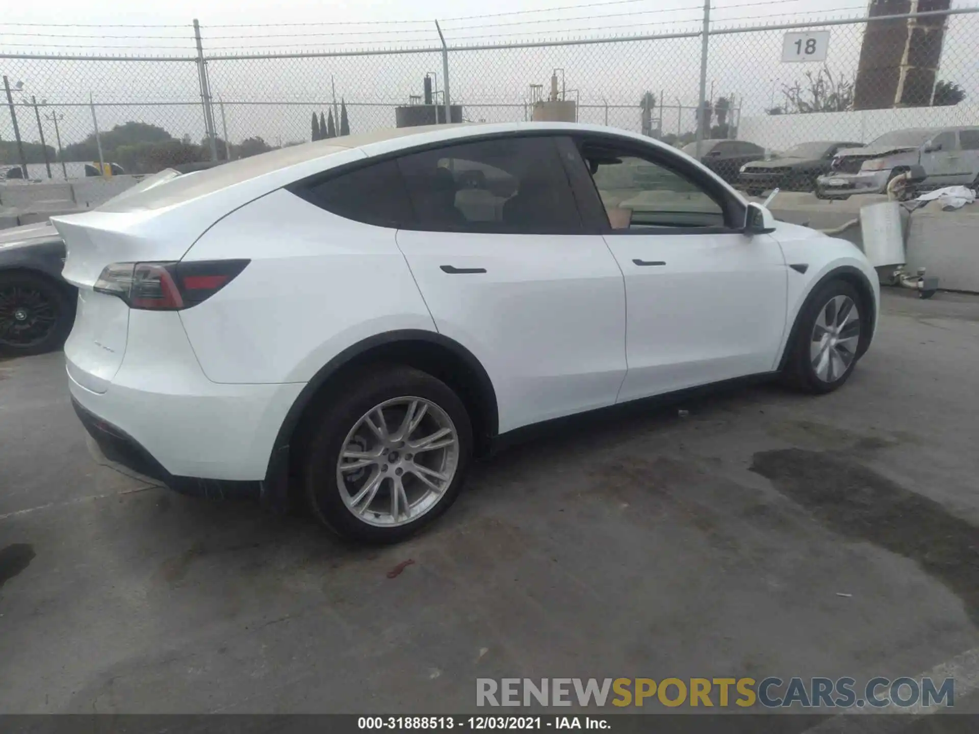 4 Photograph of a damaged car 5YJYGDEE1MF149633 TESLA MODEL Y 2021