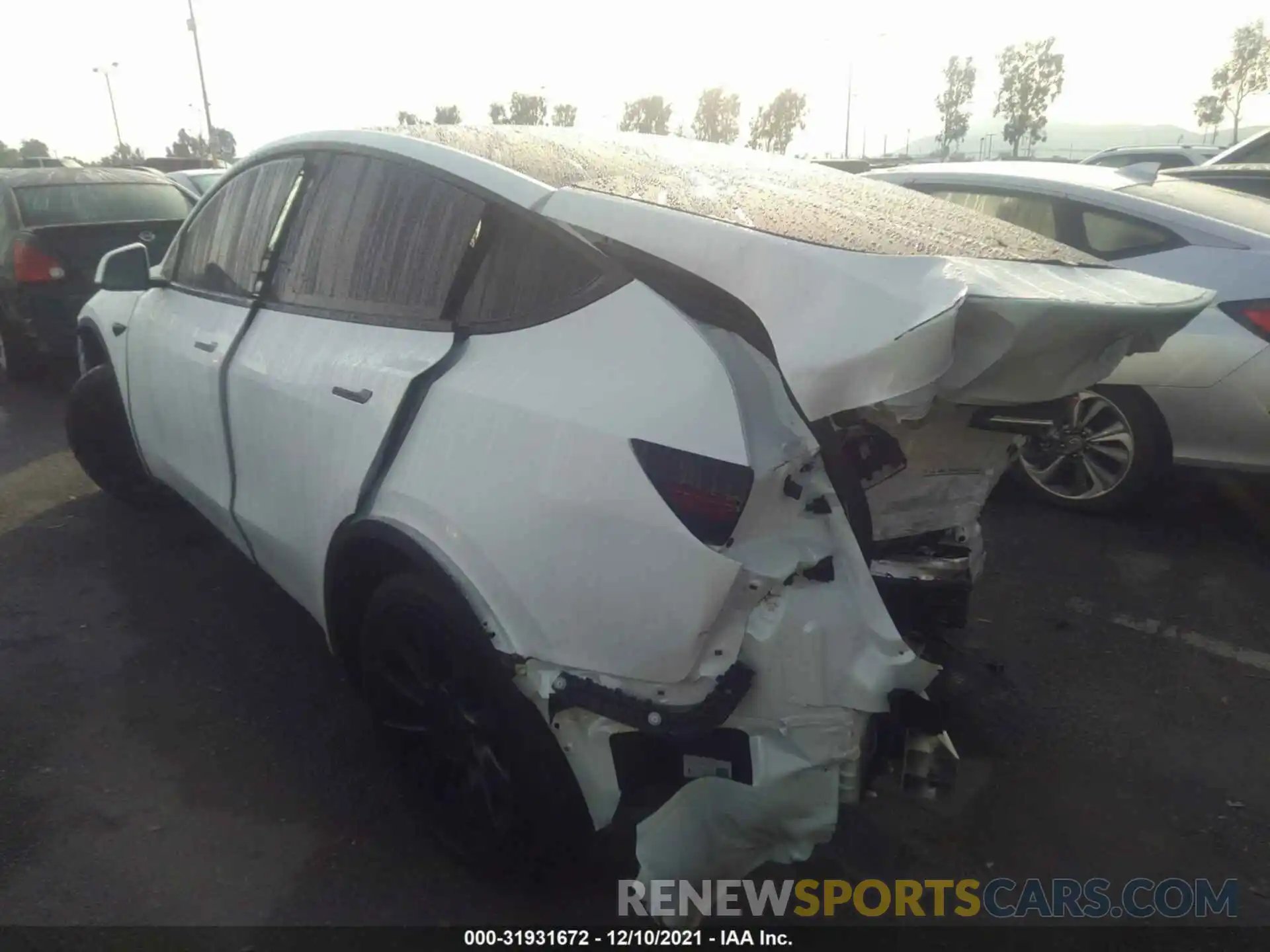 3 Photograph of a damaged car 5YJYGDEE1MF151723 TESLA MODEL Y 2021