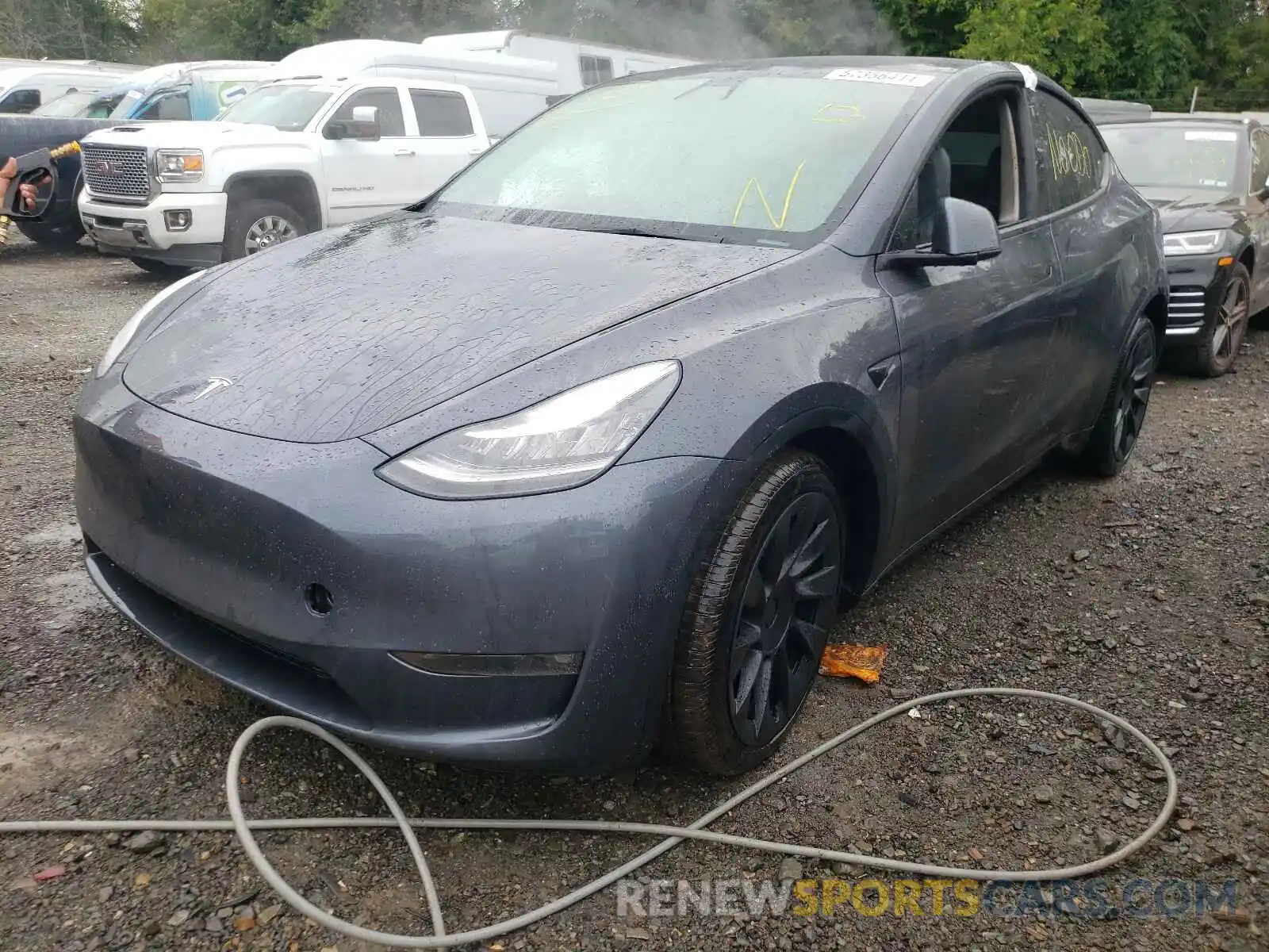 2 Photograph of a damaged car 5YJYGDEE1MF152676 TESLA MODEL Y 2021