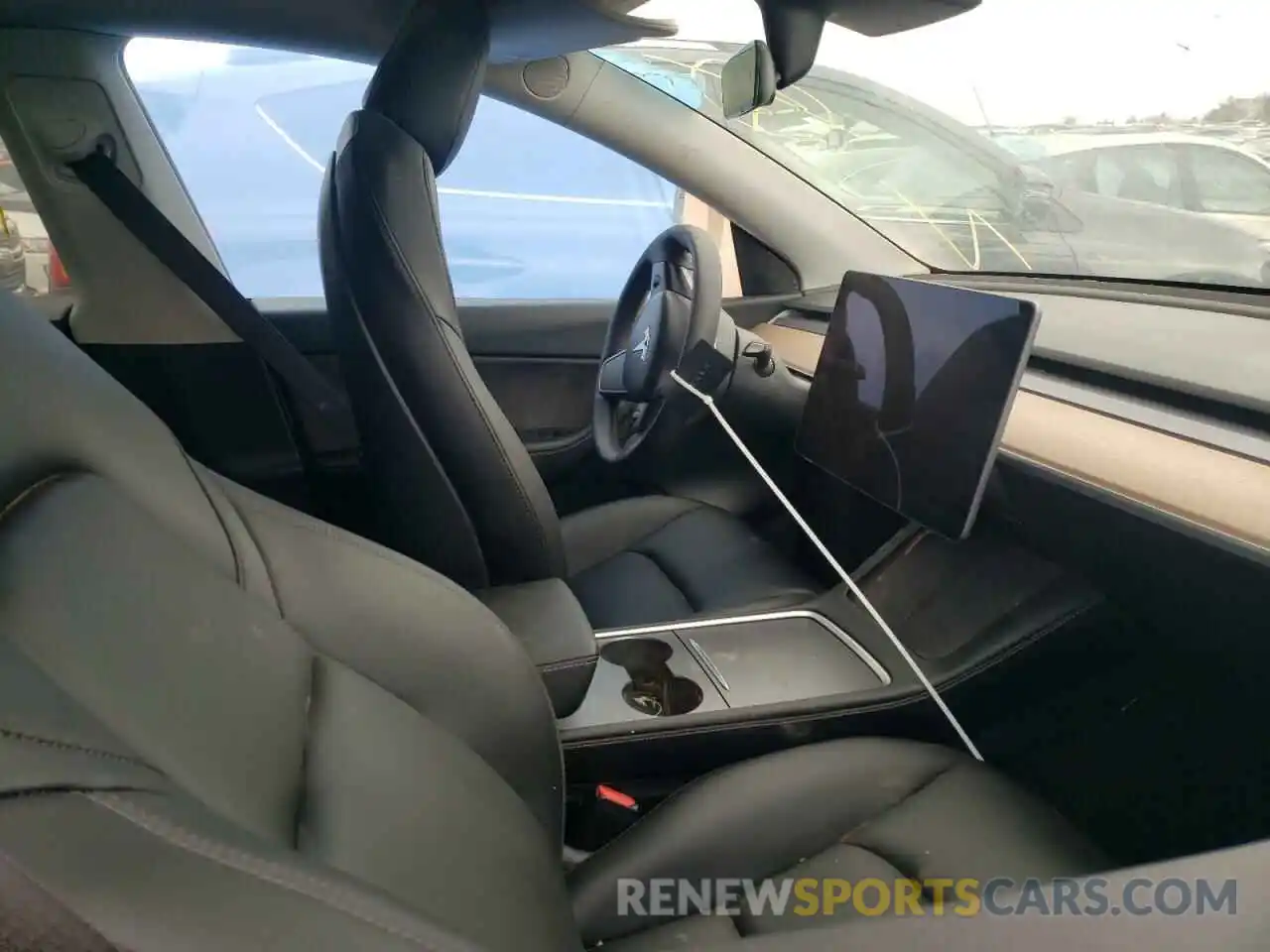 5 Photograph of a damaged car 5YJYGDEE1MF152676 TESLA MODEL Y 2021