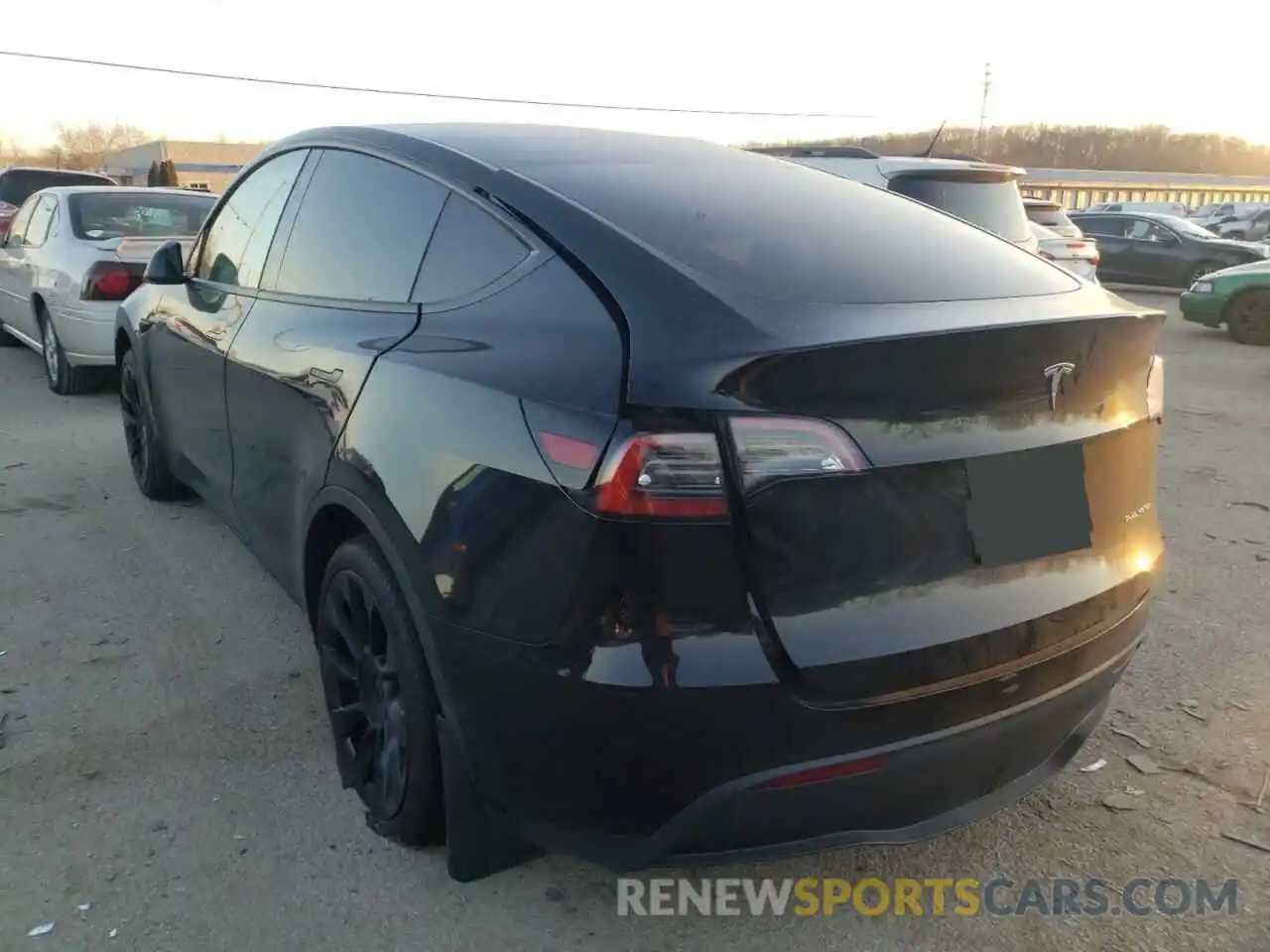 3 Photograph of a damaged car 5YJYGDEE1MF195897 TESLA MODEL Y 2021