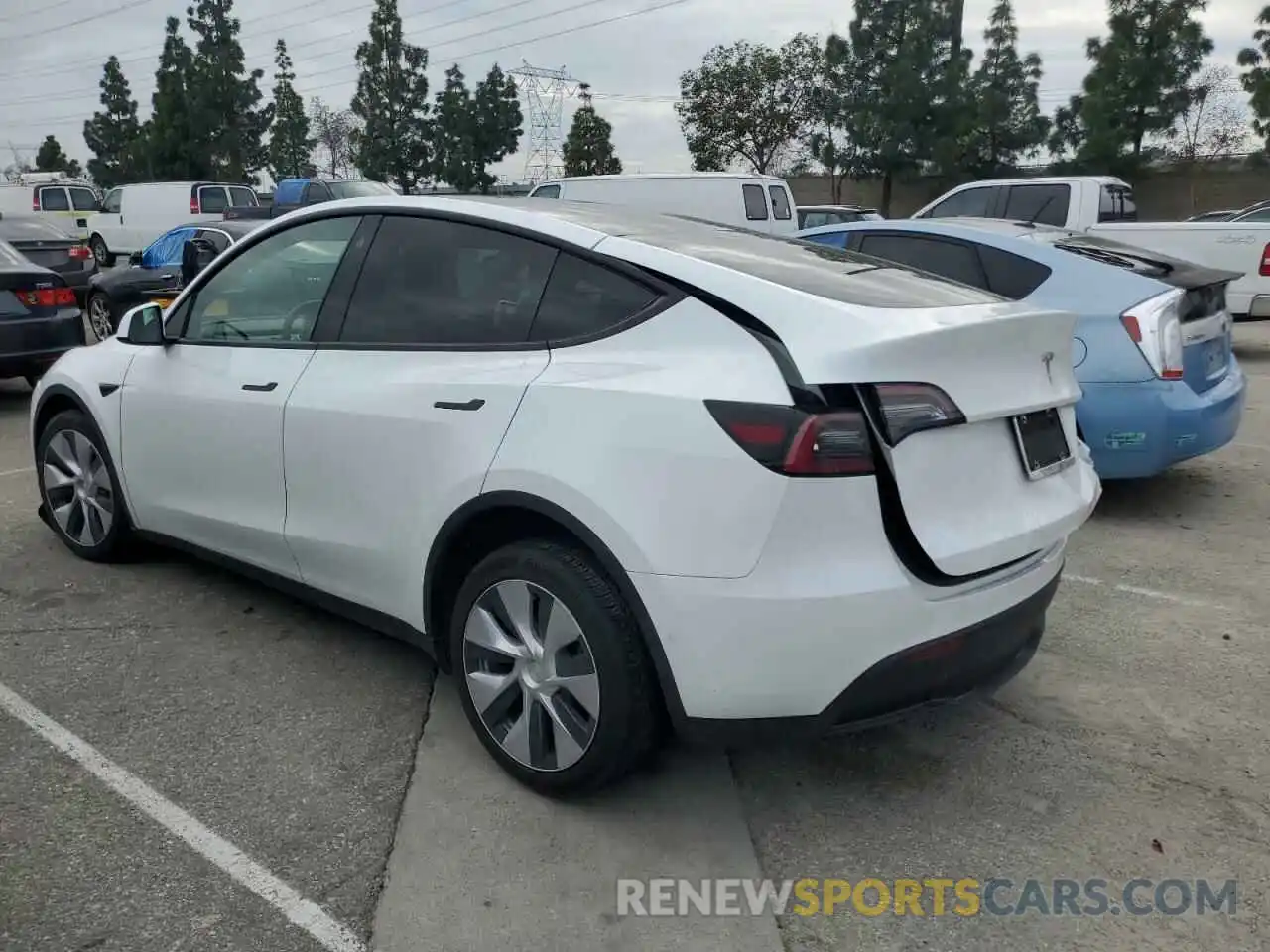 2 Photograph of a damaged car 5YJYGDEE1MF204176 TESLA MODEL Y 2021