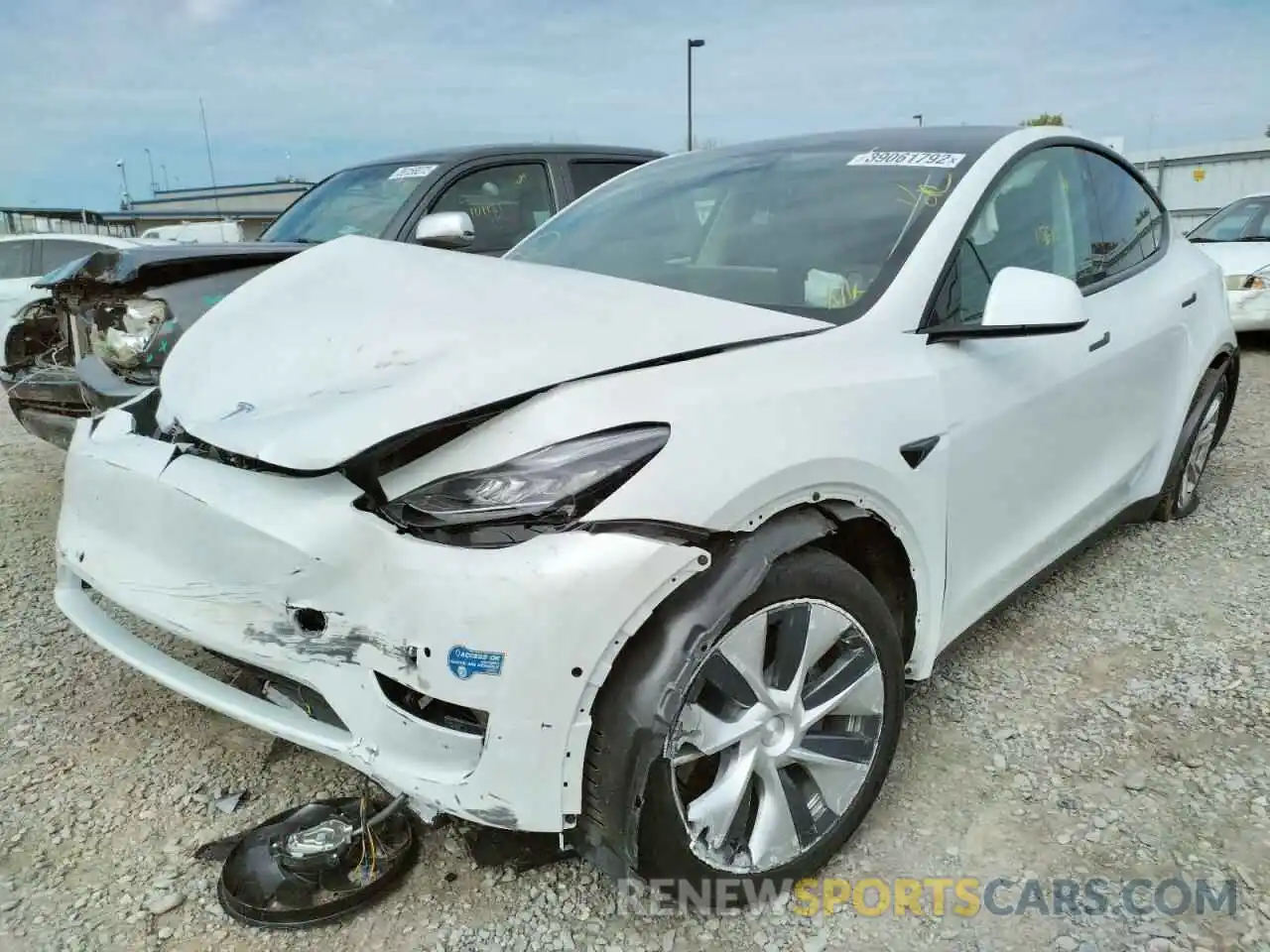 2 Photograph of a damaged car 5YJYGDEE1MF231636 TESLA MODEL Y 2021