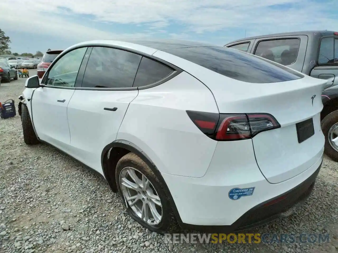 3 Photograph of a damaged car 5YJYGDEE1MF231636 TESLA MODEL Y 2021